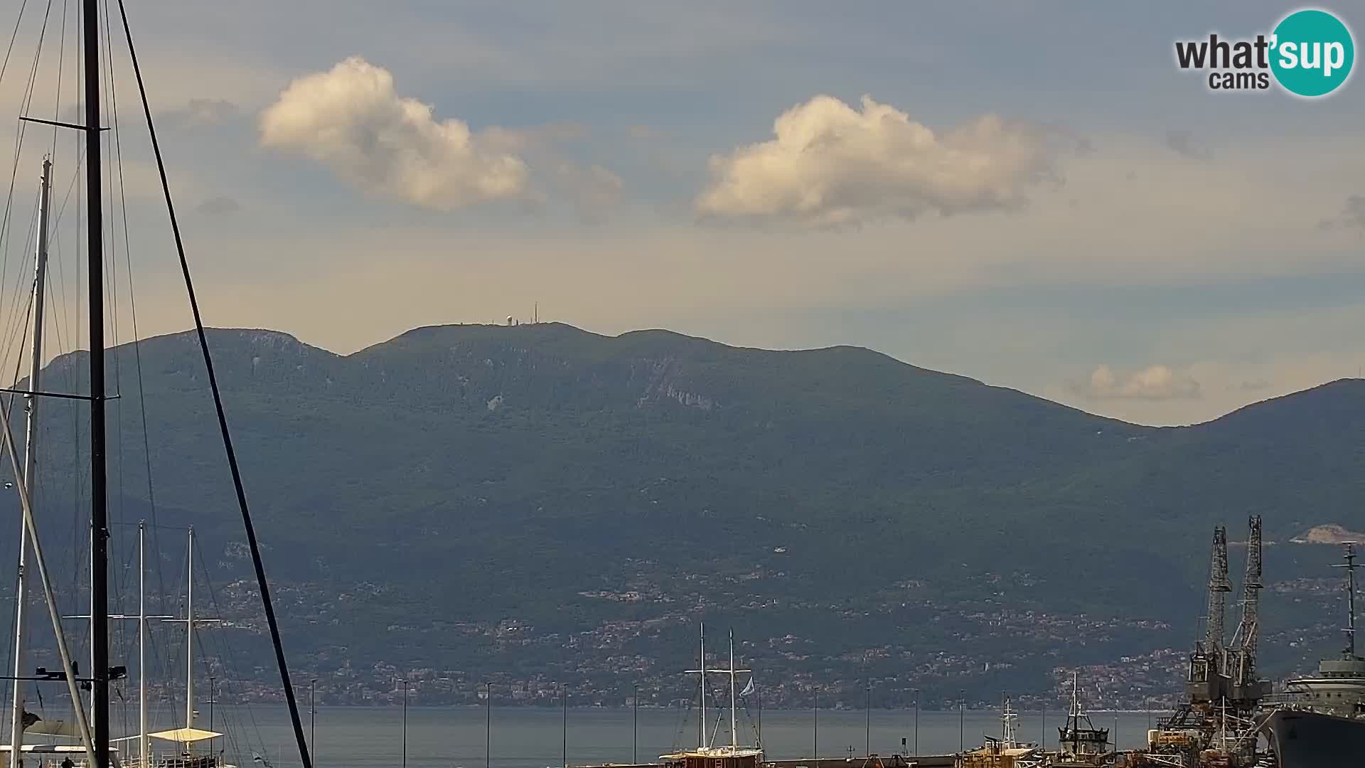Riva in Marina v Reki – Spletna kamera v živo Hrvaška