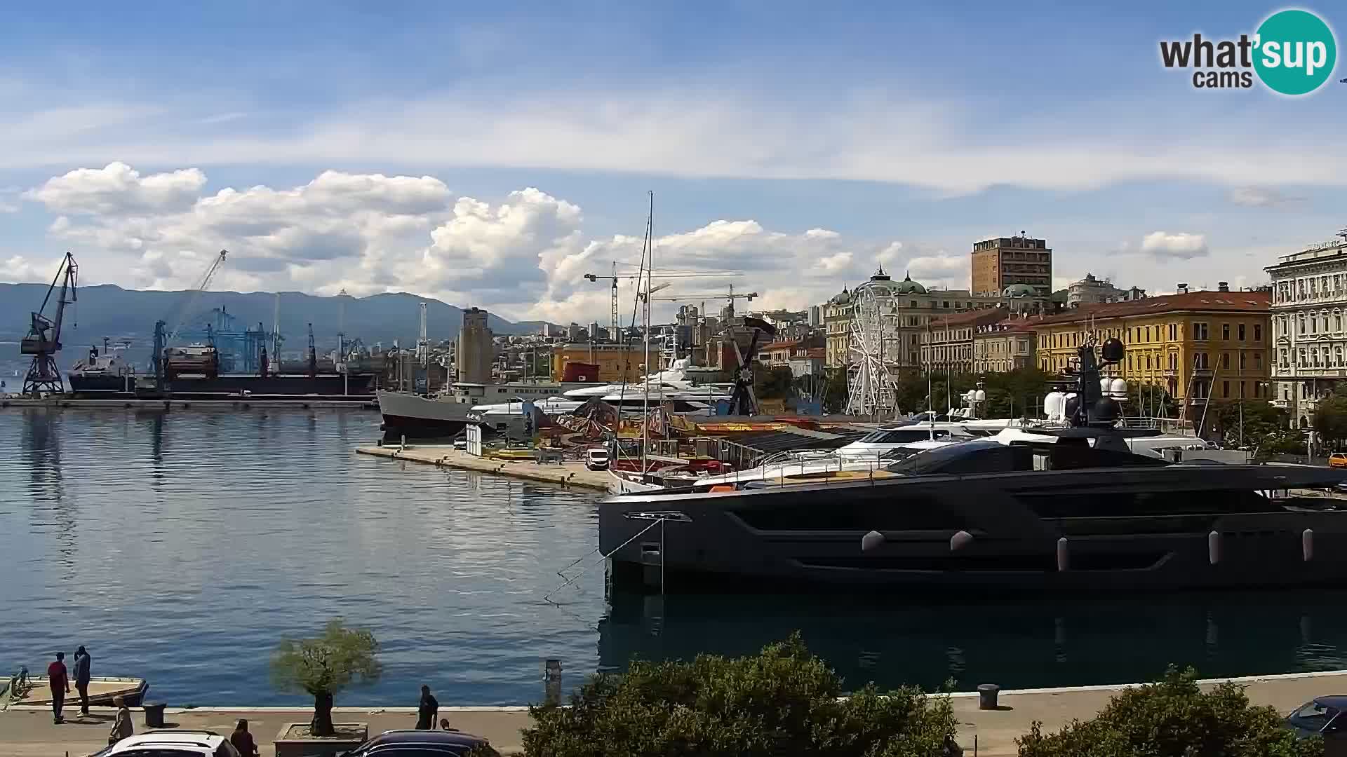 Riva i Marina u Rijeci – Web kamera uživo u Hrvatskoj