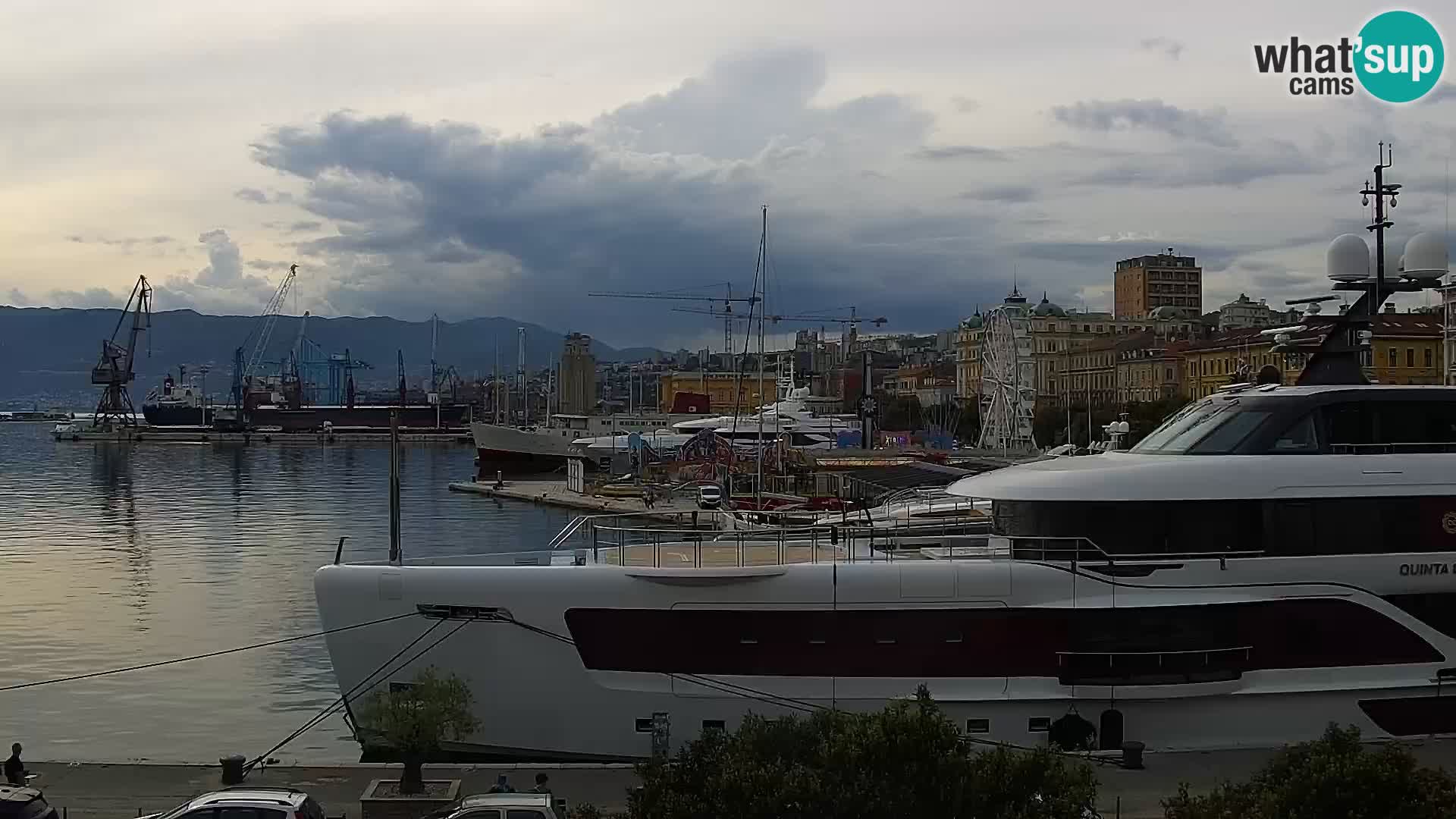 La Riva y Marina en Rijeka – Webcam en vivo Croacia