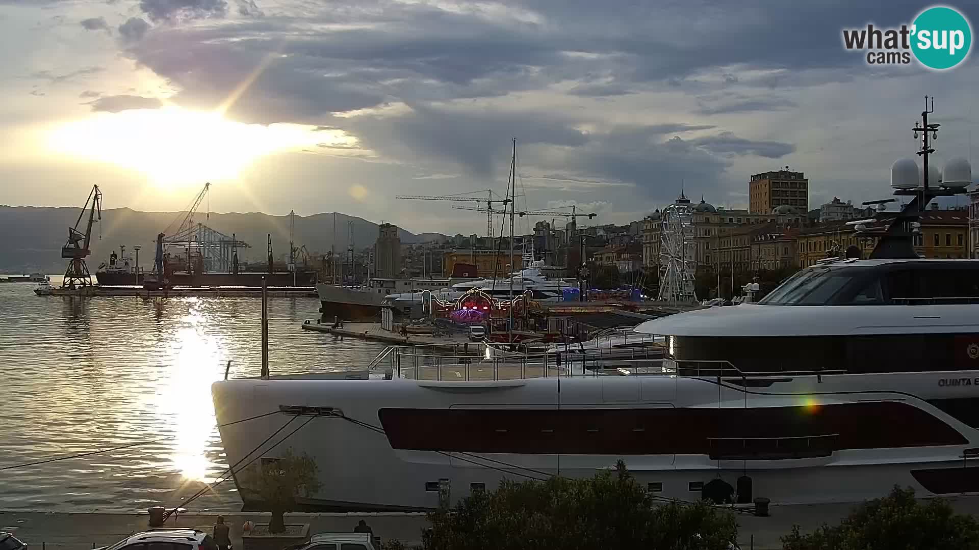 Riva i Marina u Rijeci – Web kamera uživo u Hrvatskoj