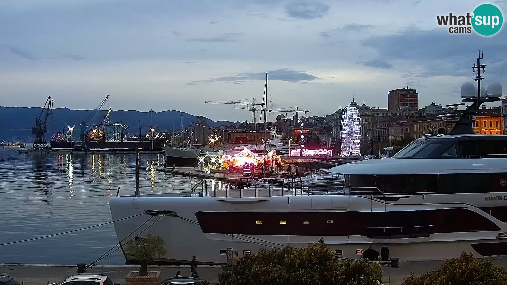 La Riva y Marina en Rijeka – Webcam en vivo Croacia