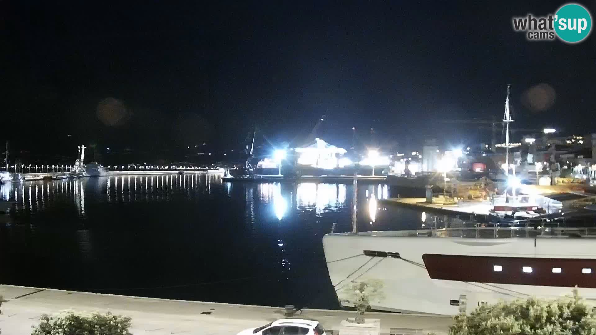 Riva in Marina v Reki – Spletna kamera v živo Hrvaška
