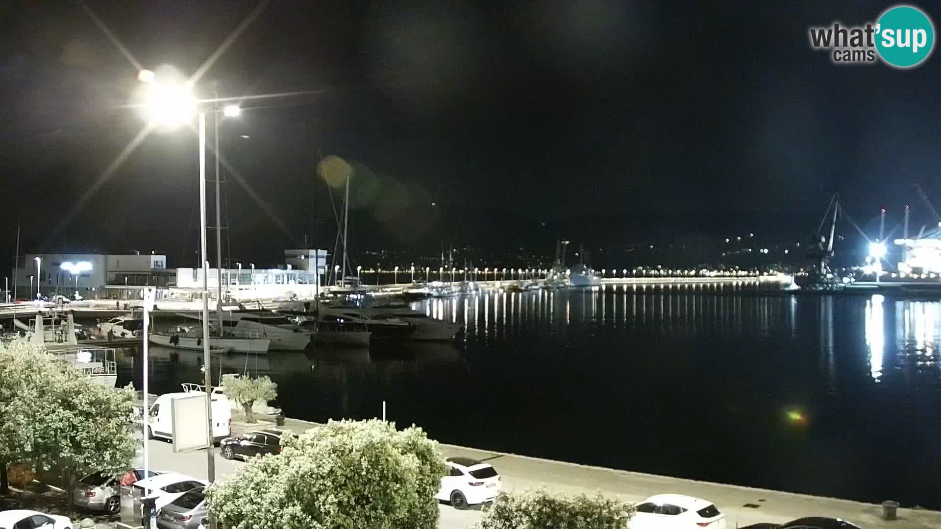 Riva in Marina v Reki – Spletna kamera v živo Hrvaška