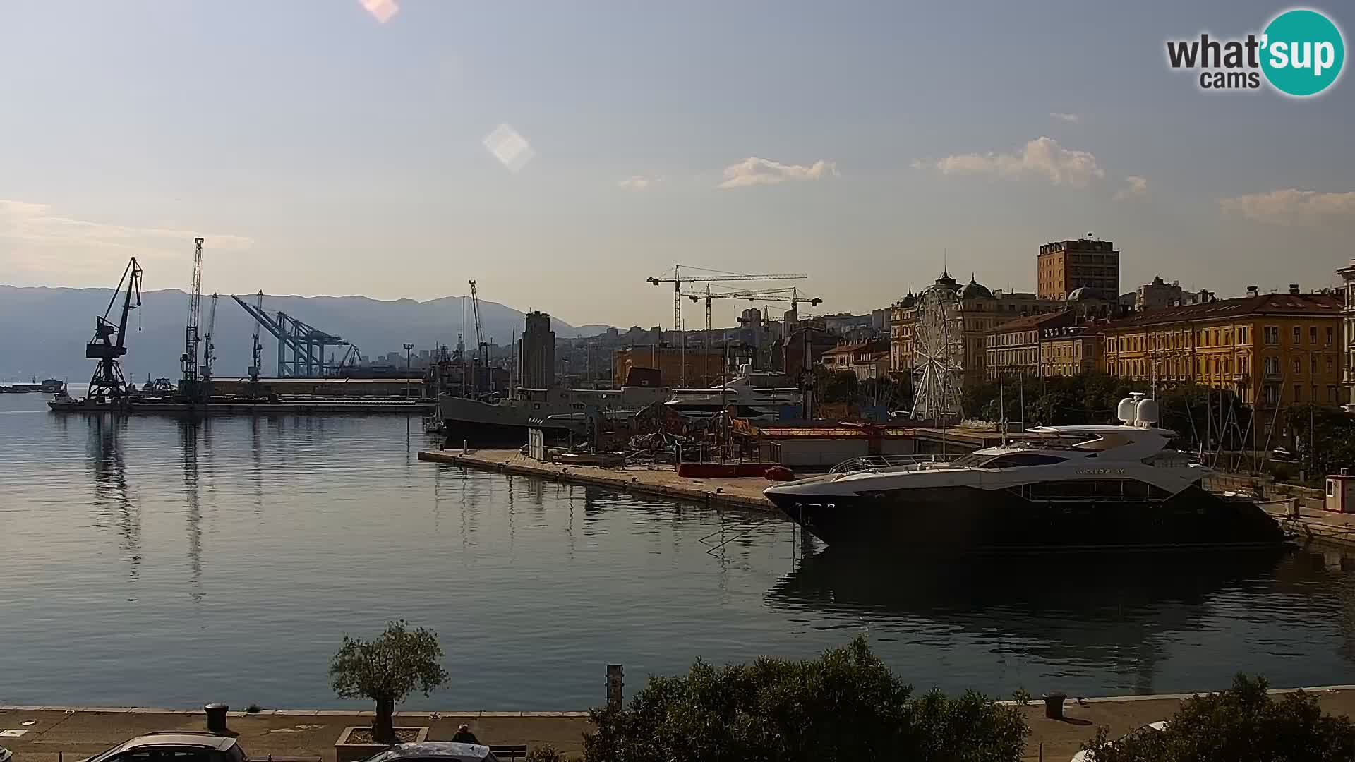 Riva i Marina u Rijeci – Web kamera uživo u Hrvatskoj