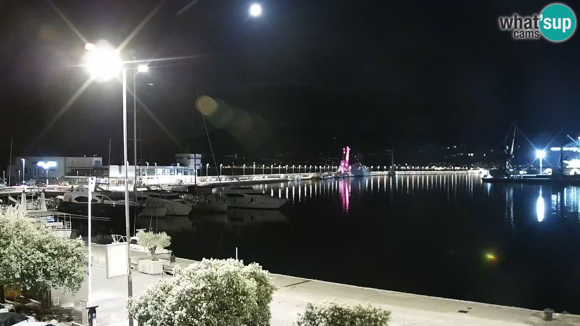 Riva in Marina v Reki – Spletna kamera v živo Hrvaška