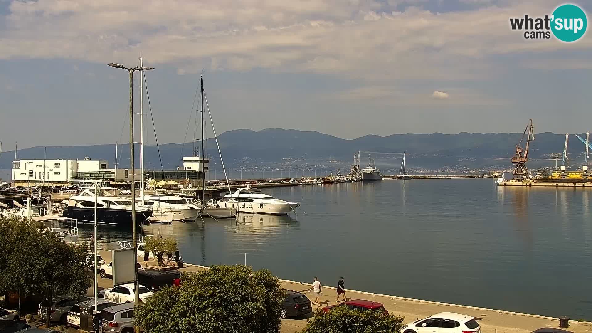 Riva in Marina v Reki – Spletna kamera v živo Hrvaška