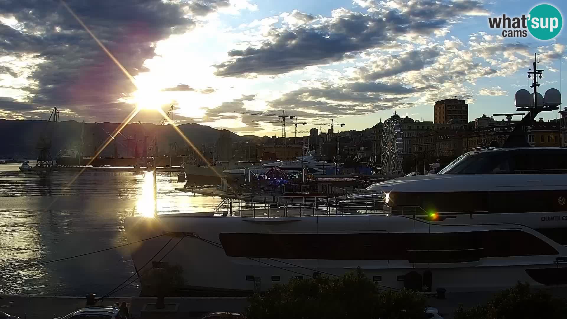 La Riva y Marina en Rijeka – Webcam en vivo Croacia