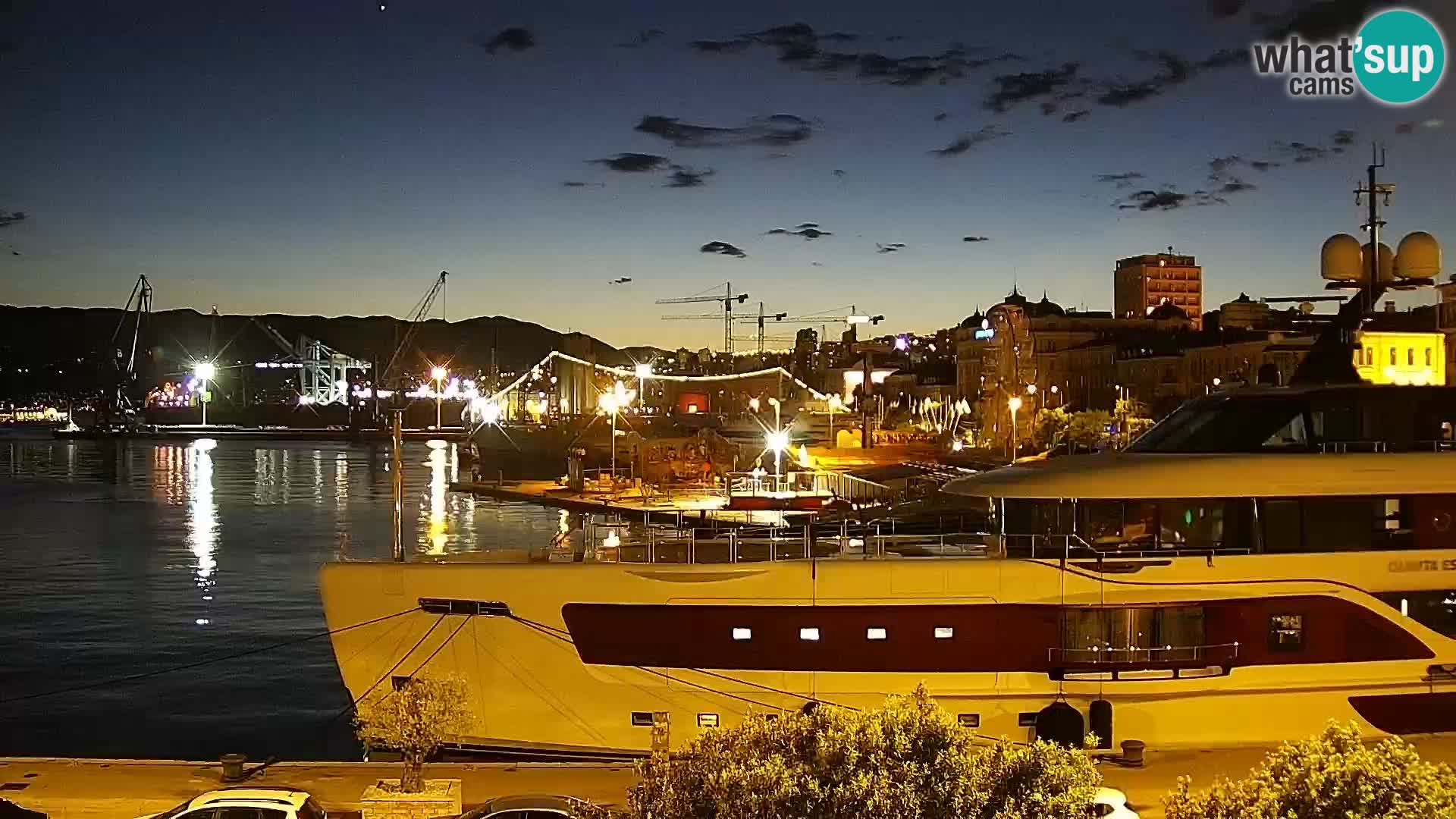 Riva i Marina u Rijeci – Web kamera uživo u Hrvatskoj