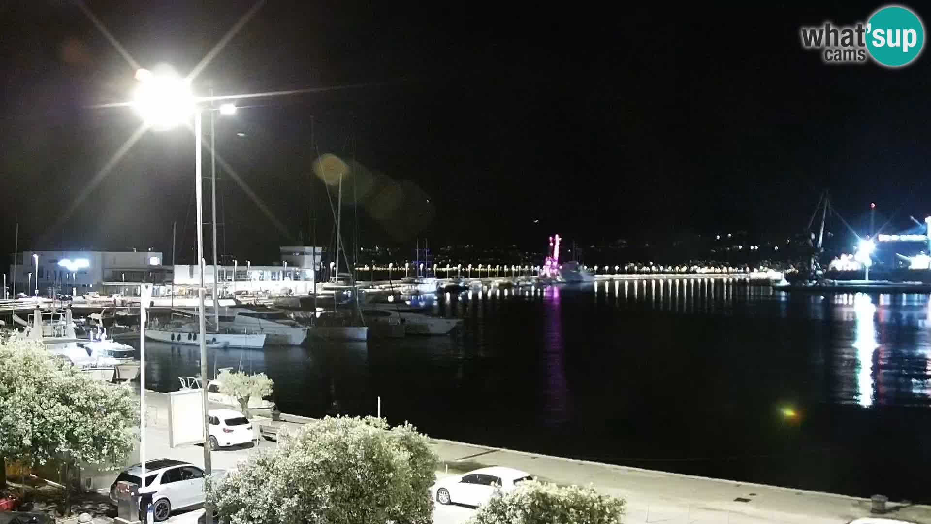 Riva in Marina v Reki – Spletna kamera v živo Hrvaška