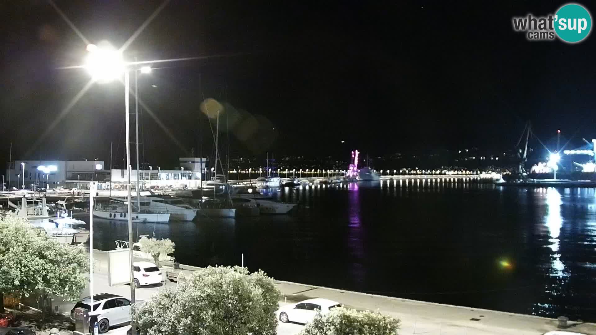 Riva in Marina v Reki – Spletna kamera v živo Hrvaška