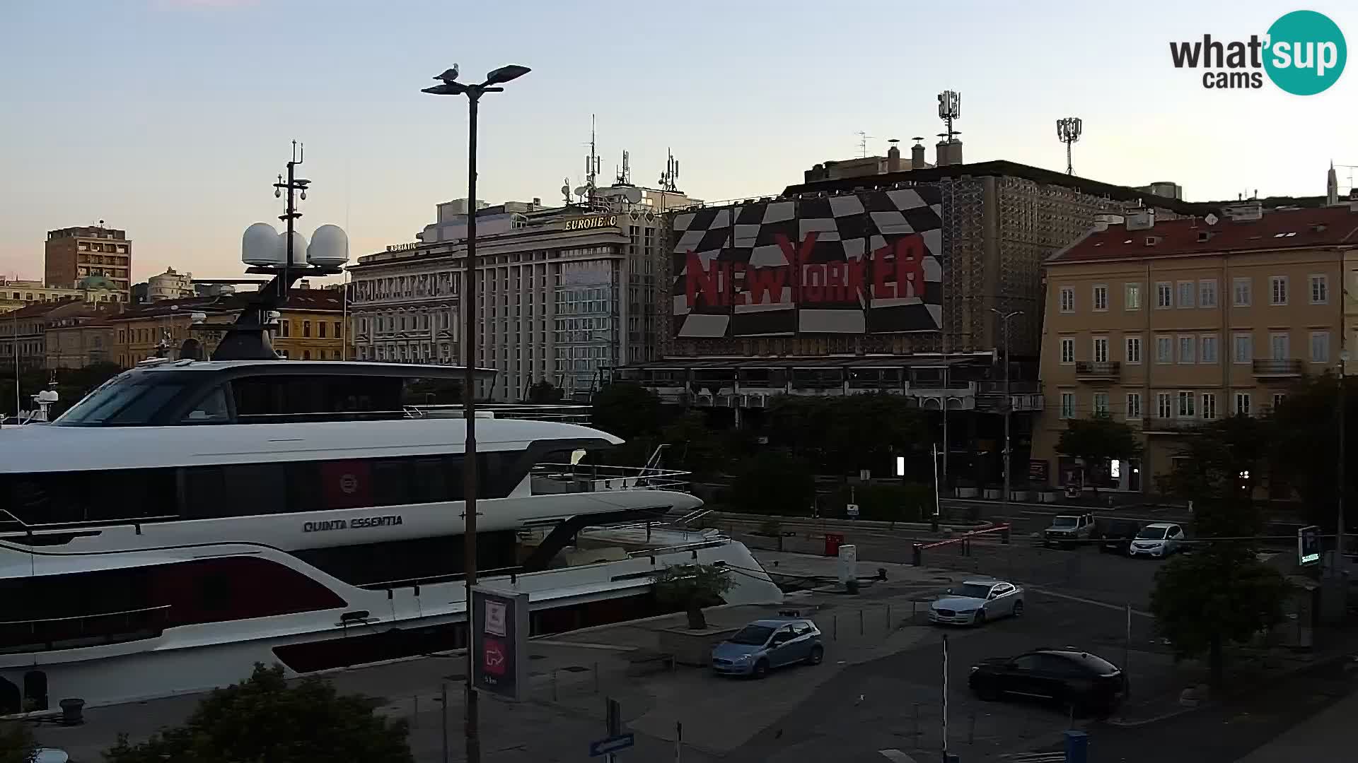 La Riva y Marina en Rijeka – Webcam en vivo Croacia