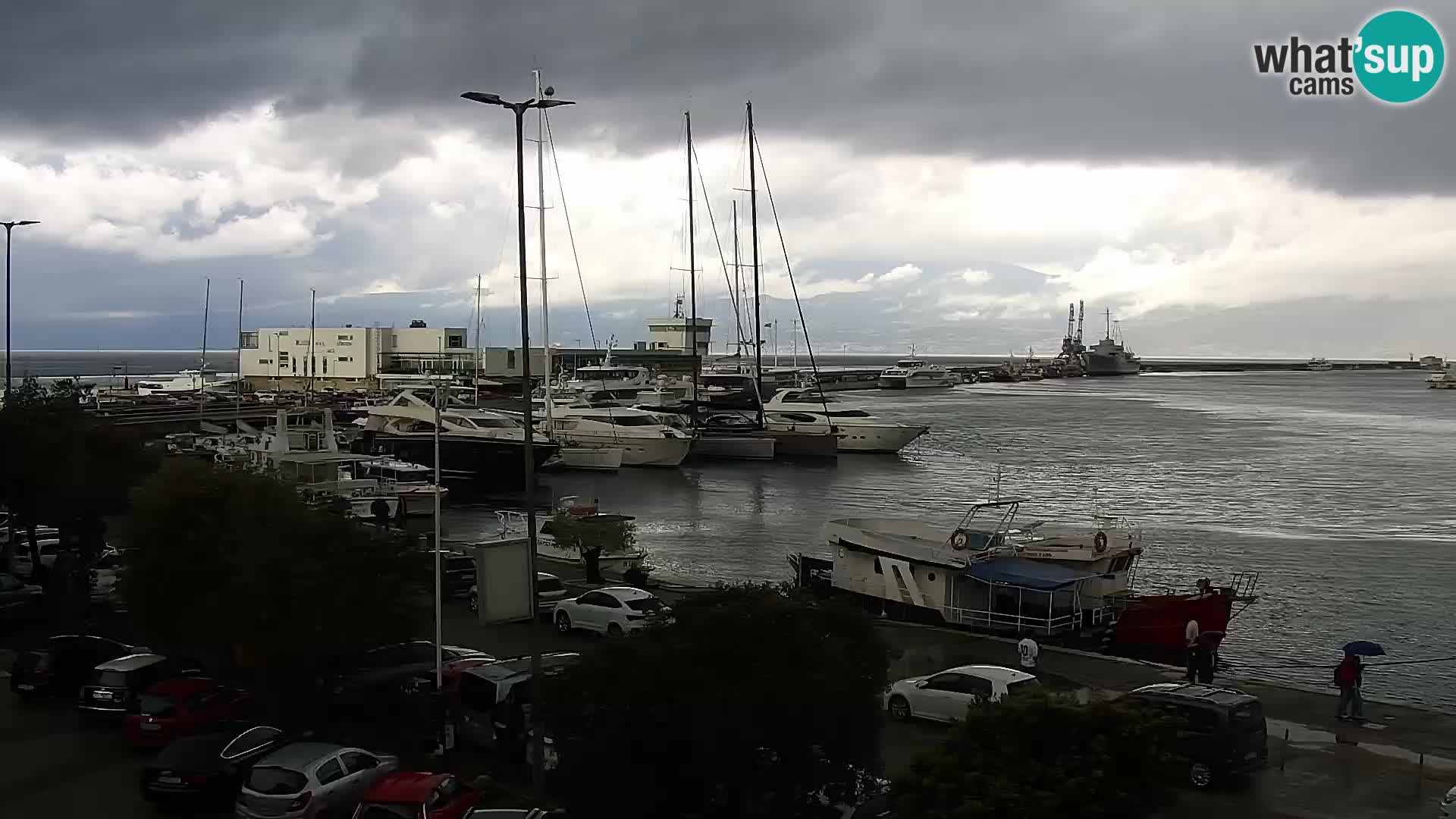 Riva in Marina v Reki – Spletna kamera v živo Hrvaška