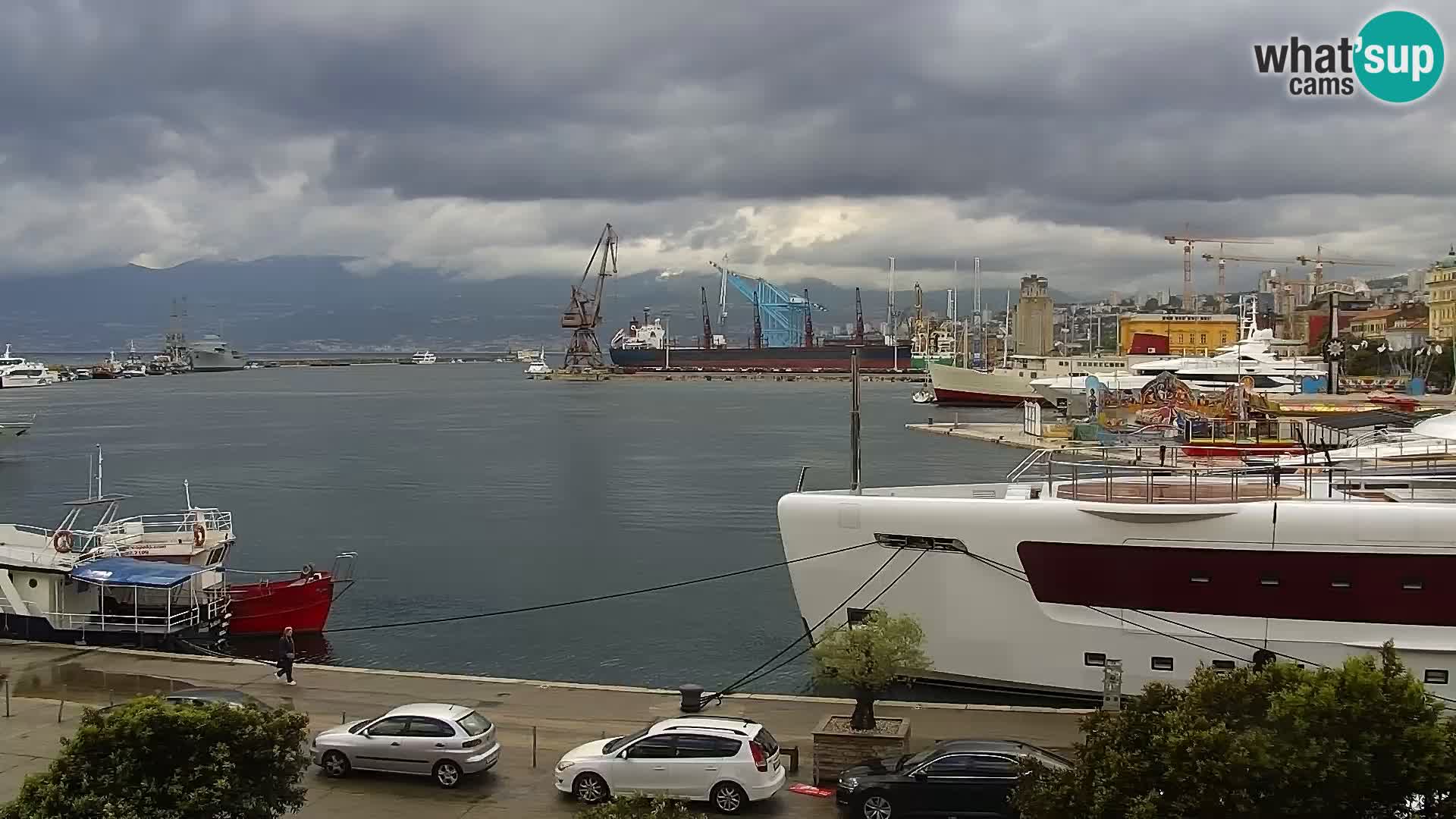 Riva i Marina u Rijeci – Web kamera uživo u Hrvatskoj