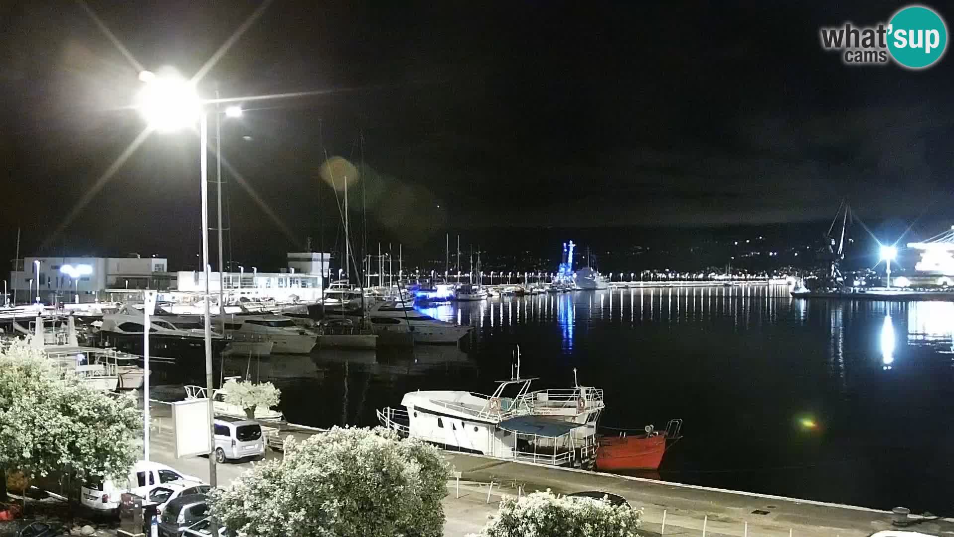 Riva in Marina v Reki – Spletna kamera v živo Hrvaška
