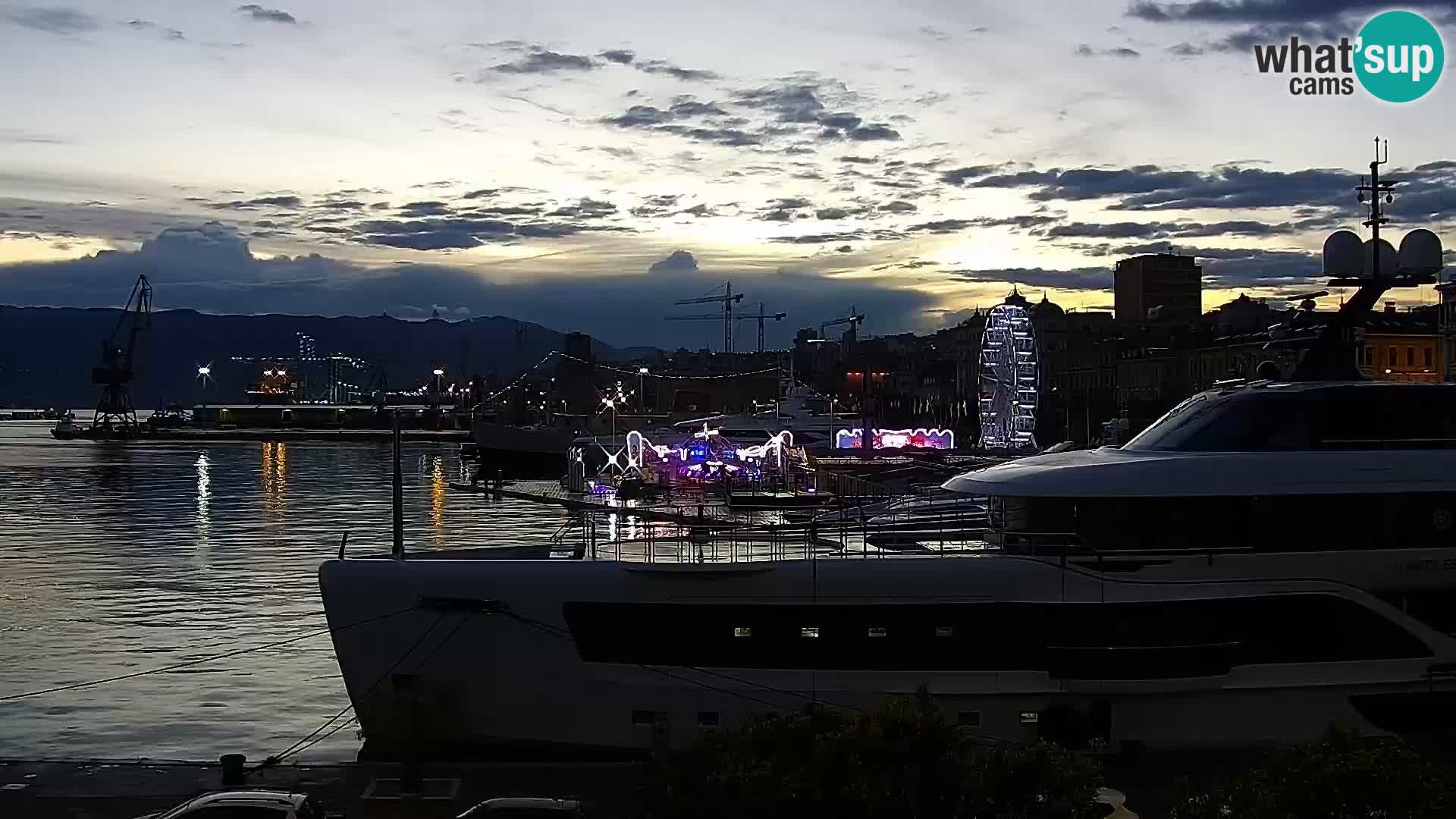 Riva i Marina u Rijeci – Web kamera uživo u Hrvatskoj