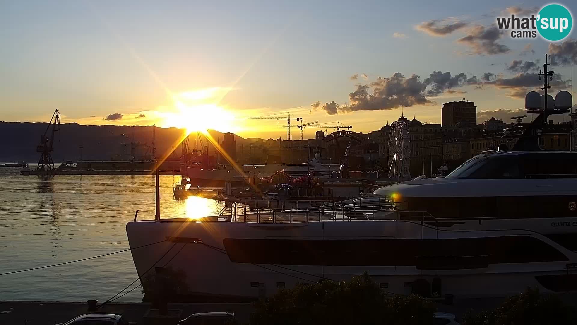 Riva i Marina u Rijeci – Web kamera uživo u Hrvatskoj