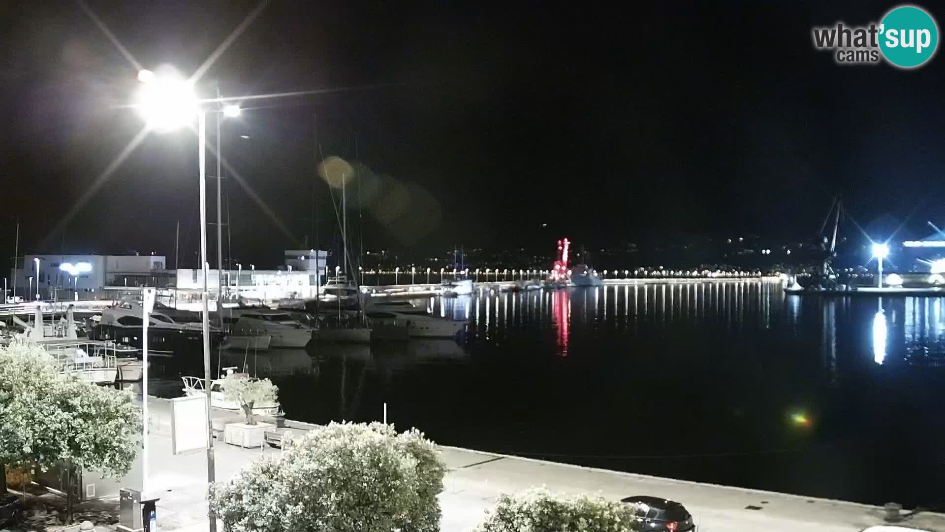 Riva in Marina v Reki – Spletna kamera v živo Hrvaška