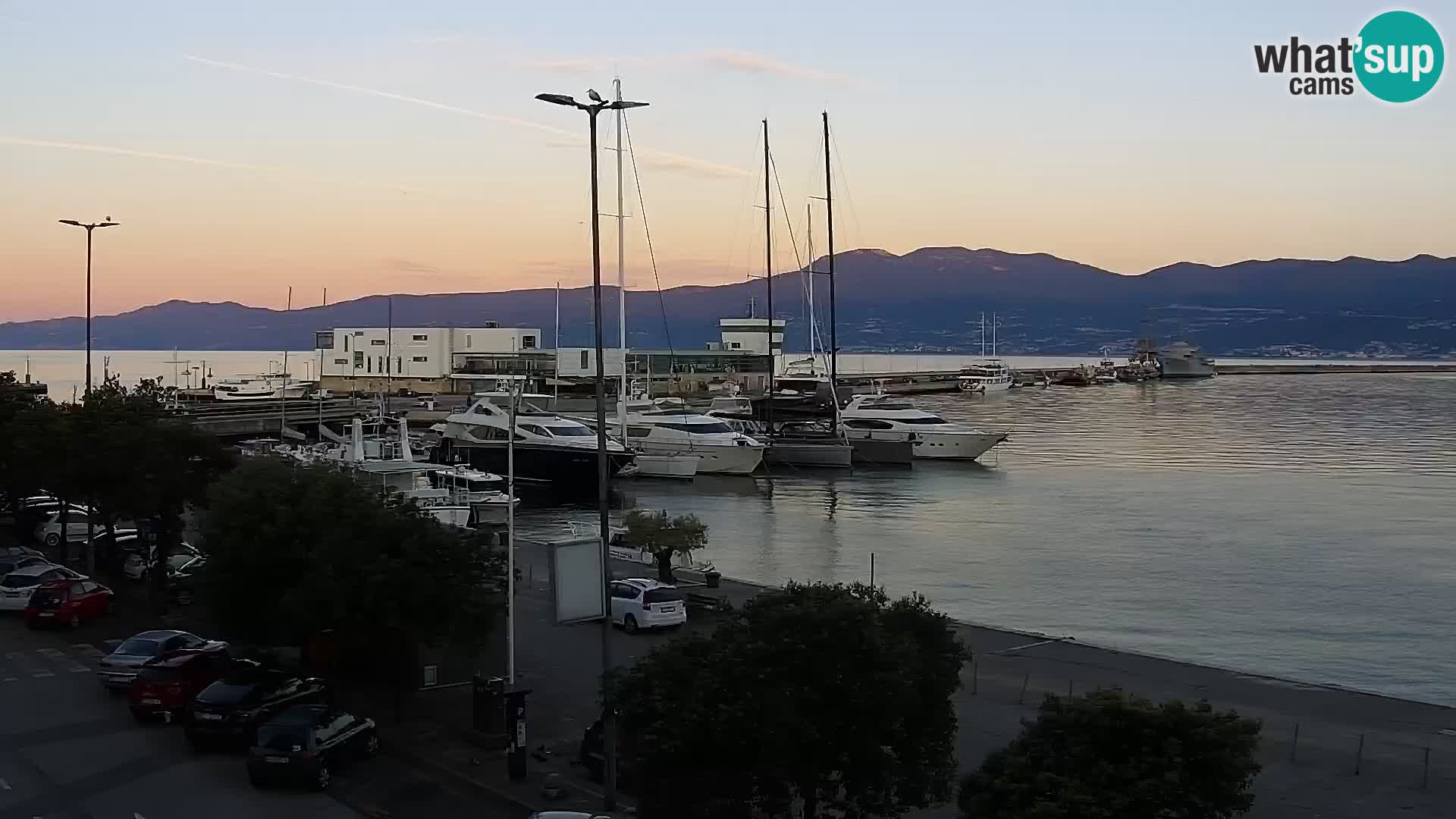 Riva i Marina u Rijeci – Web kamera uživo u Hrvatskoj