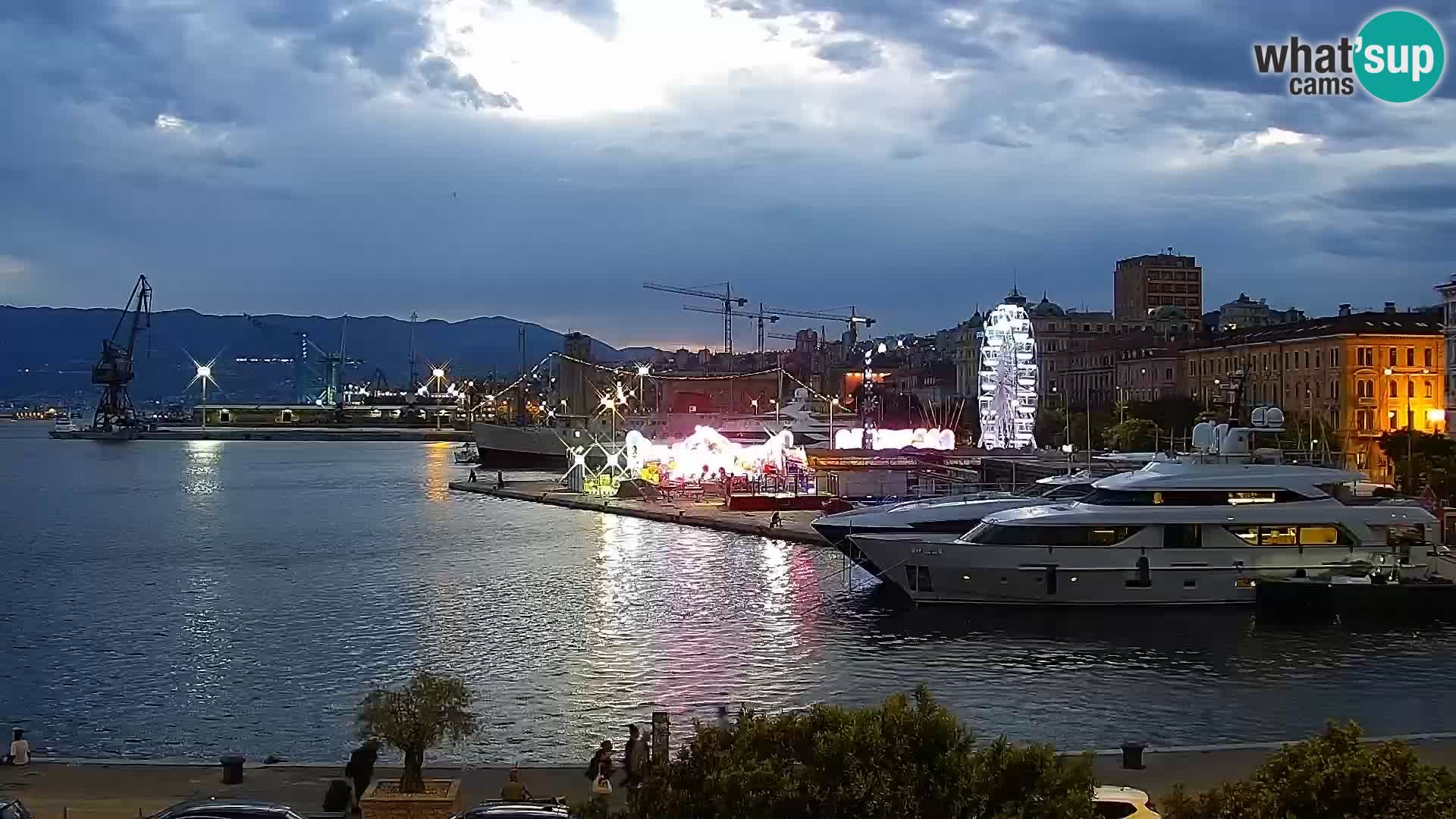 La Riva y Marina en Rijeka – Webcam en vivo Croacia