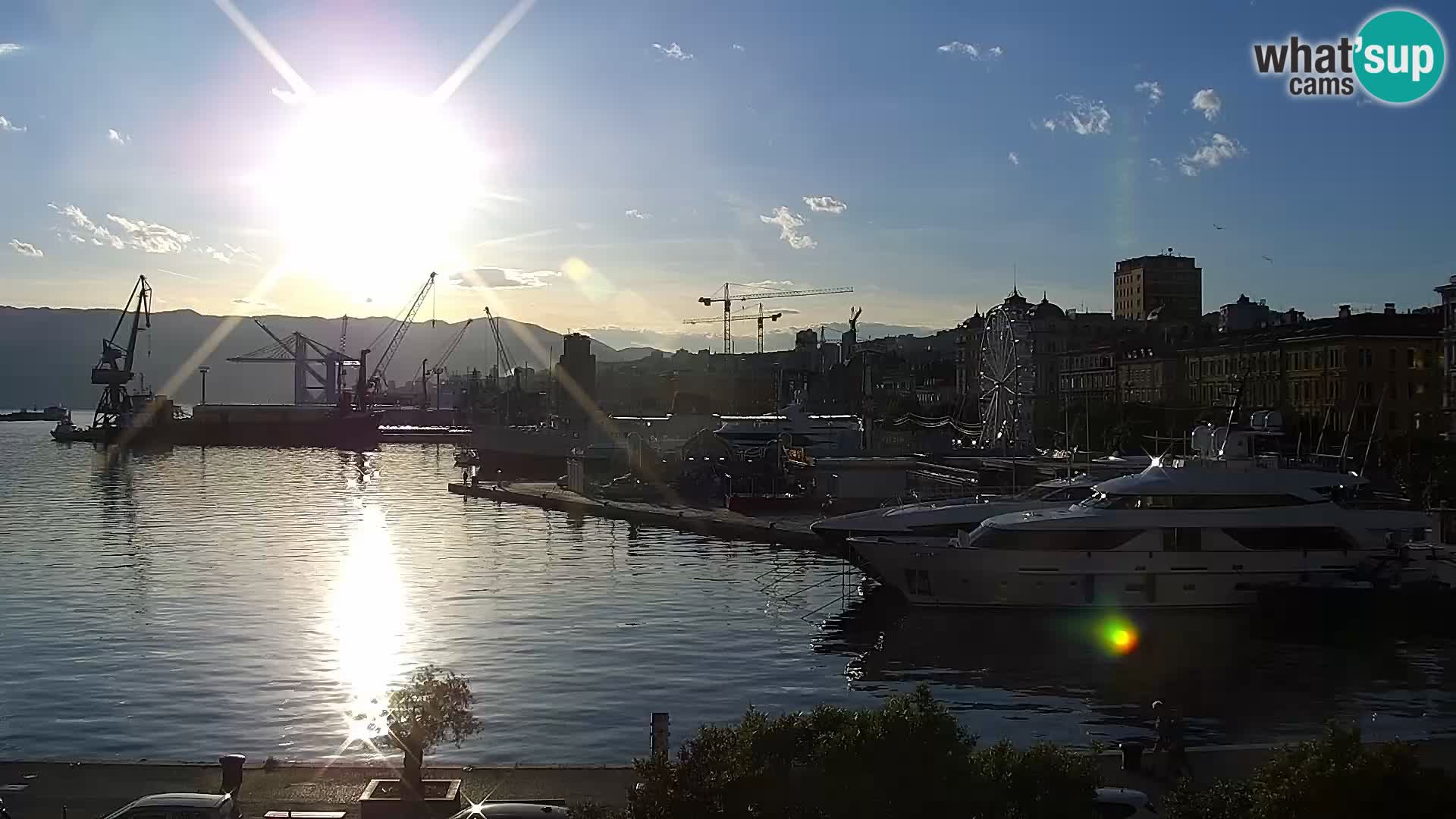 Riva in Marina v Reki – Spletna kamera v živo Hrvaška