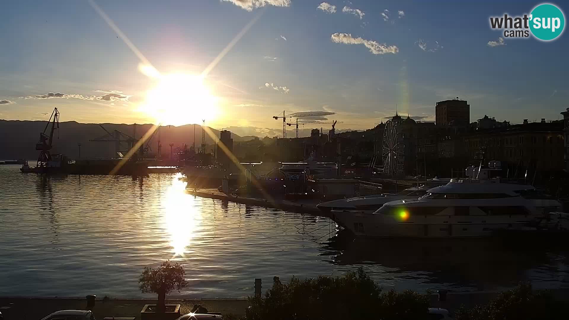 Riva i Marina u Rijeci – Web kamera uživo u Hrvatskoj