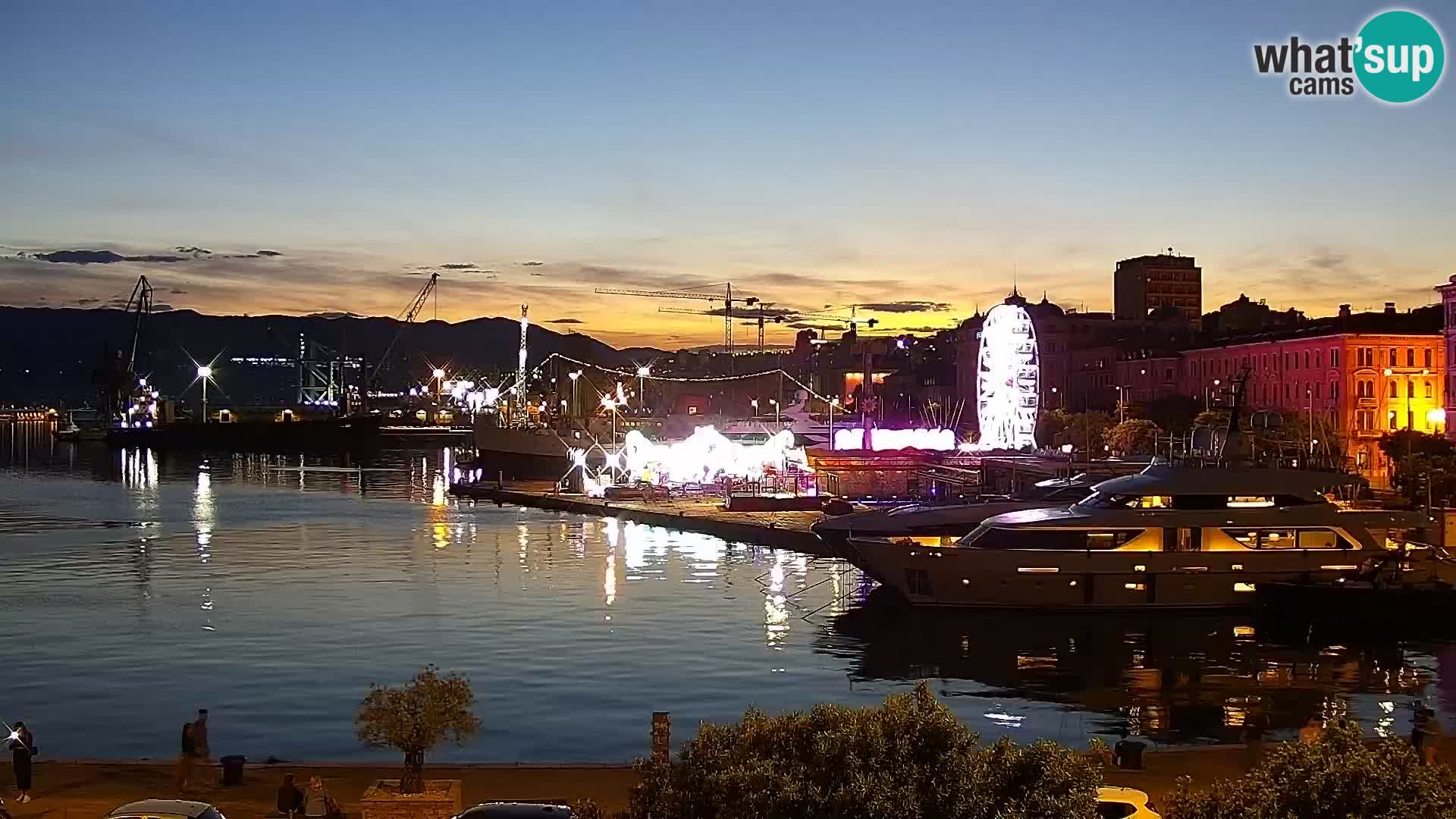 Riva in Marina v Reki – Spletna kamera v živo Hrvaška
