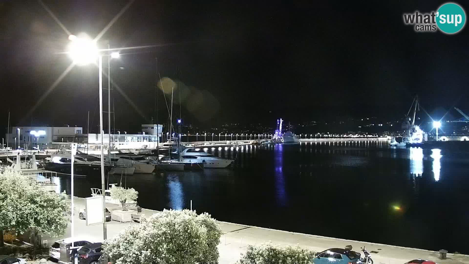 Riva in Marina v Reki – Spletna kamera v živo Hrvaška