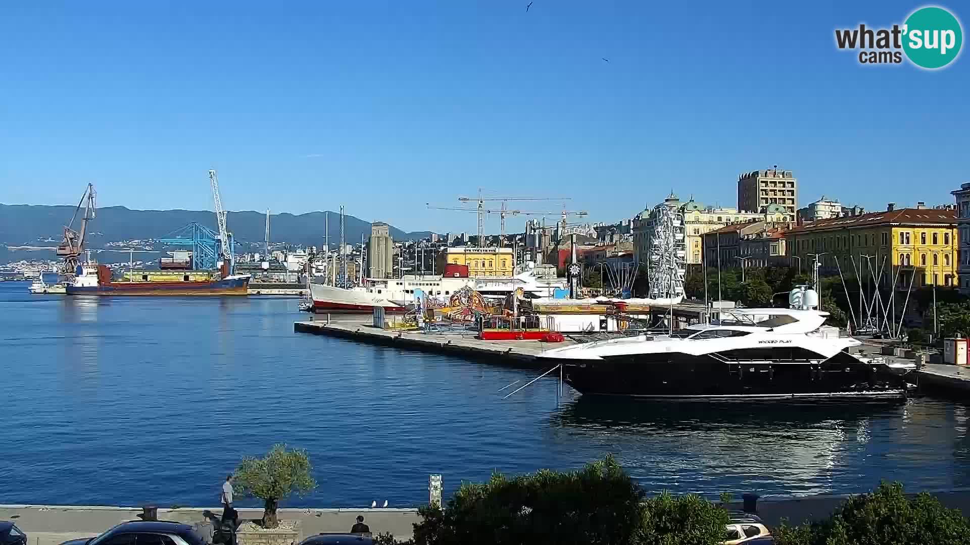 Riva i Marina u Rijeci – Web kamera uživo u Hrvatskoj