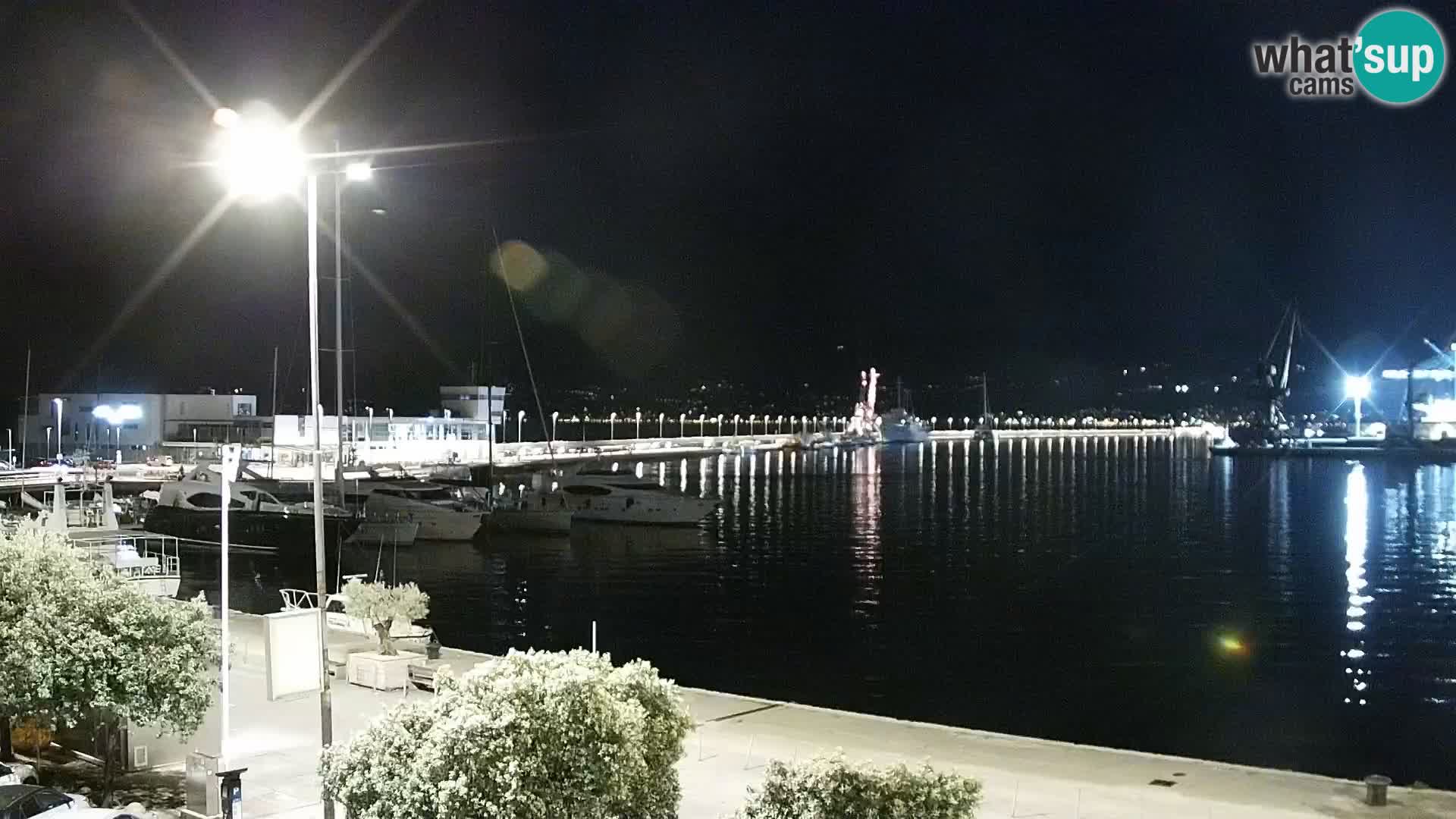 Riva in Marina v Reki – Spletna kamera v živo Hrvaška