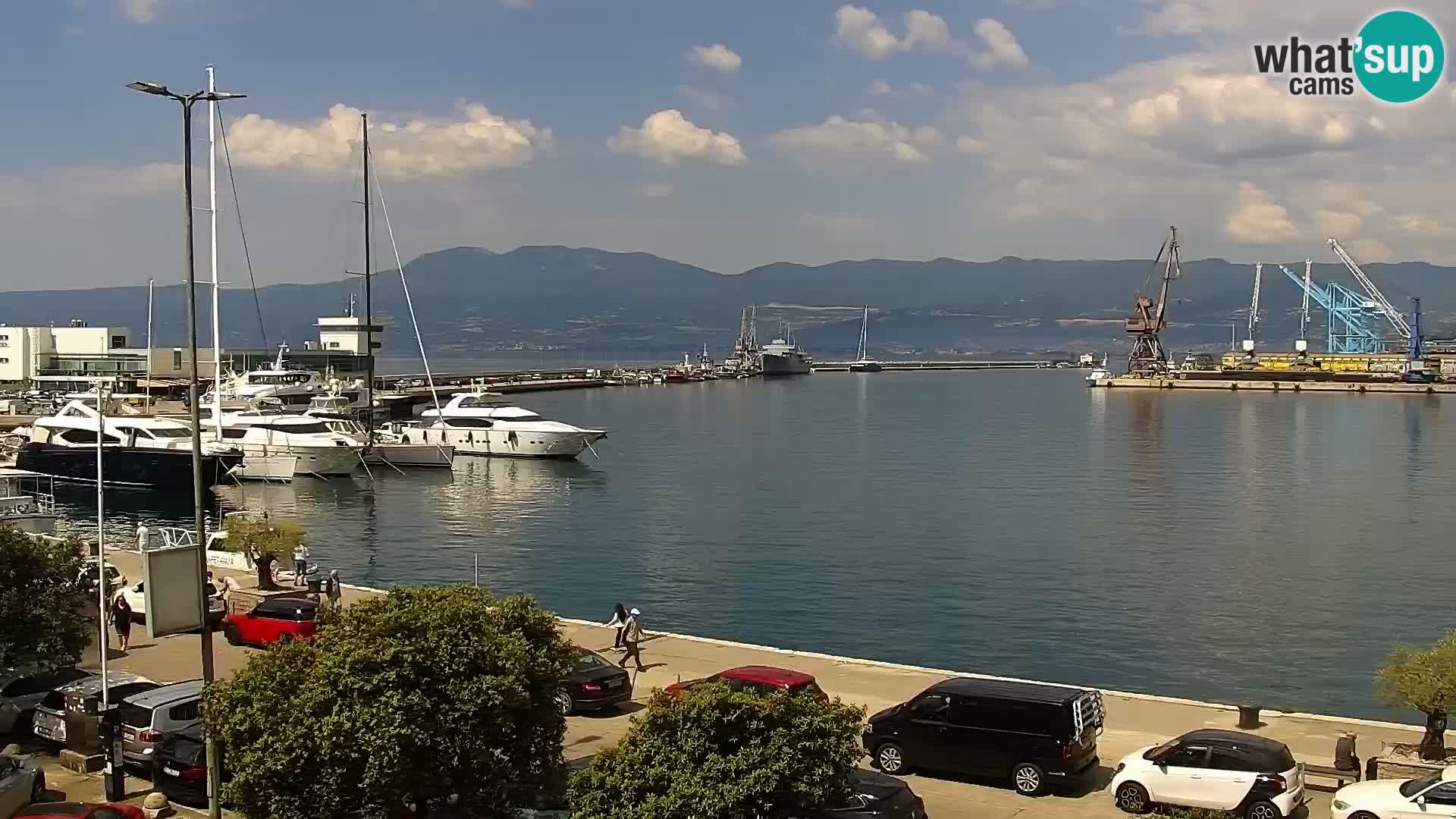 Riva in Marina v Reki – Spletna kamera v živo Hrvaška