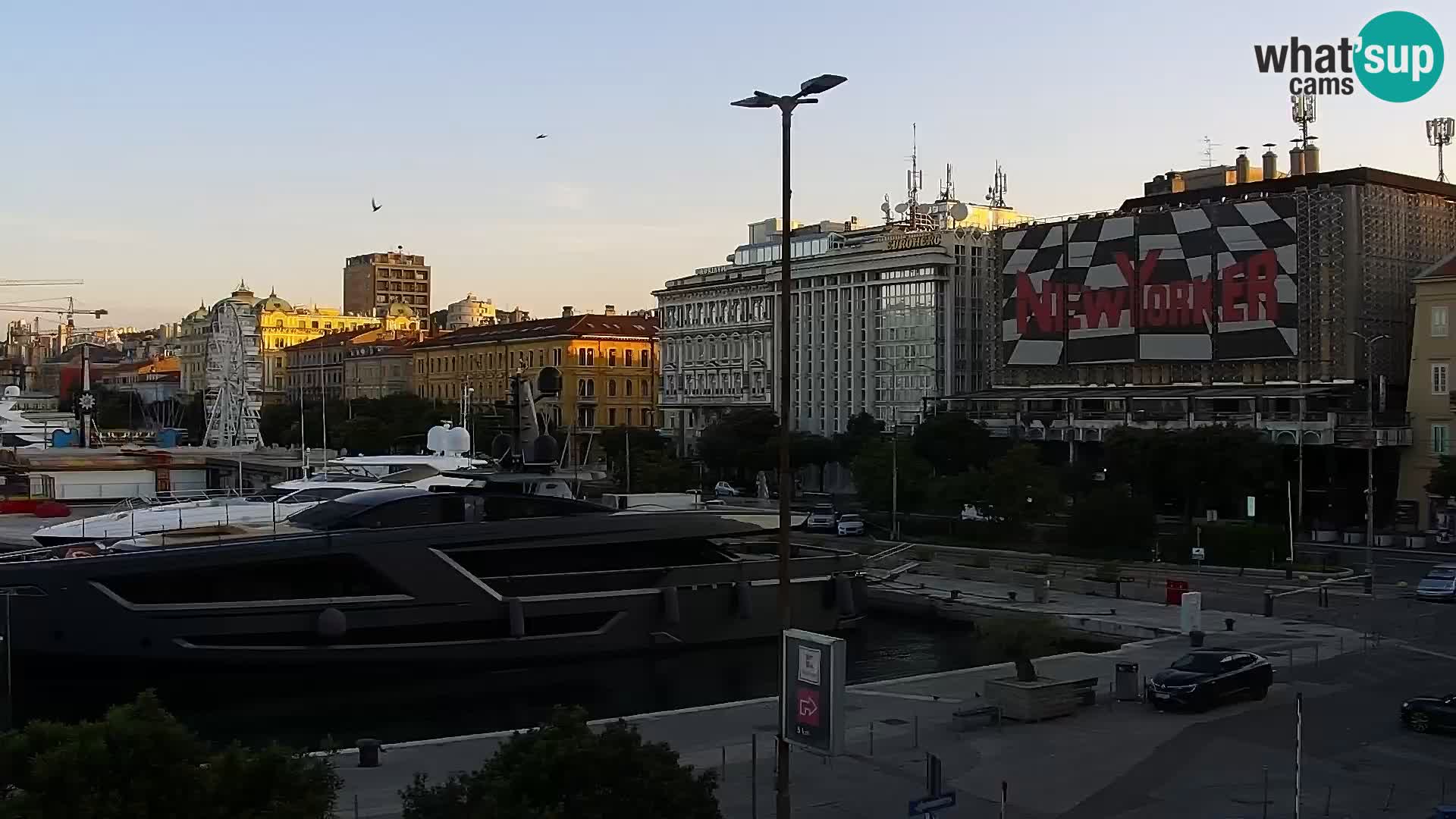 Riva i Marina u Rijeci – Web kamera uživo u Hrvatskoj