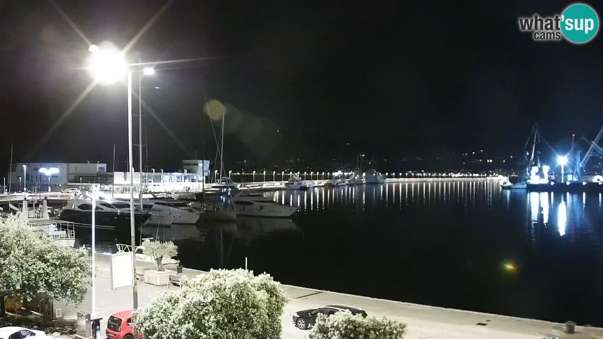 Riva in Marina v Reki – Spletna kamera v živo Hrvaška