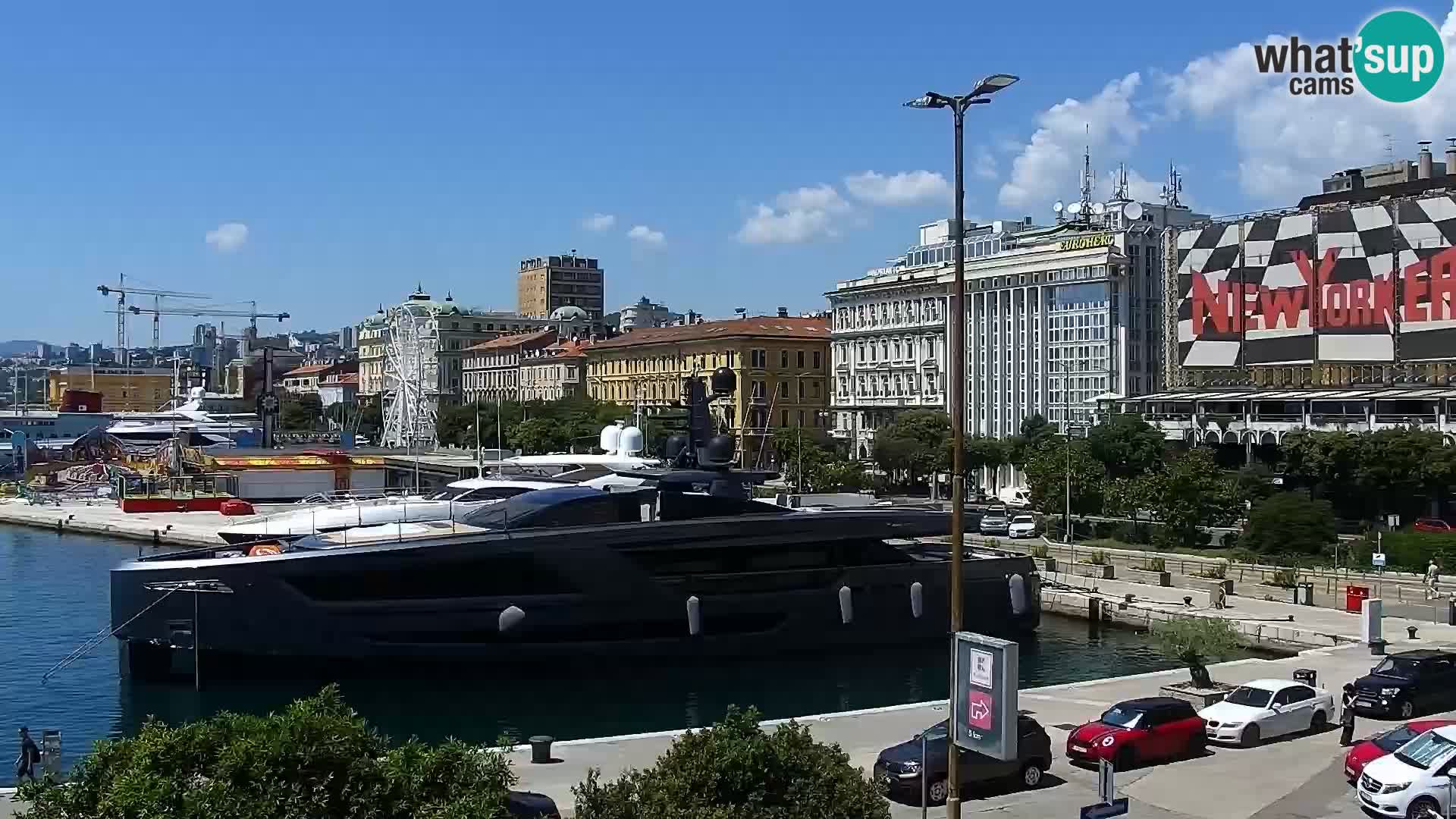 Riva in Marina v Reki – Spletna kamera v živo Hrvaška