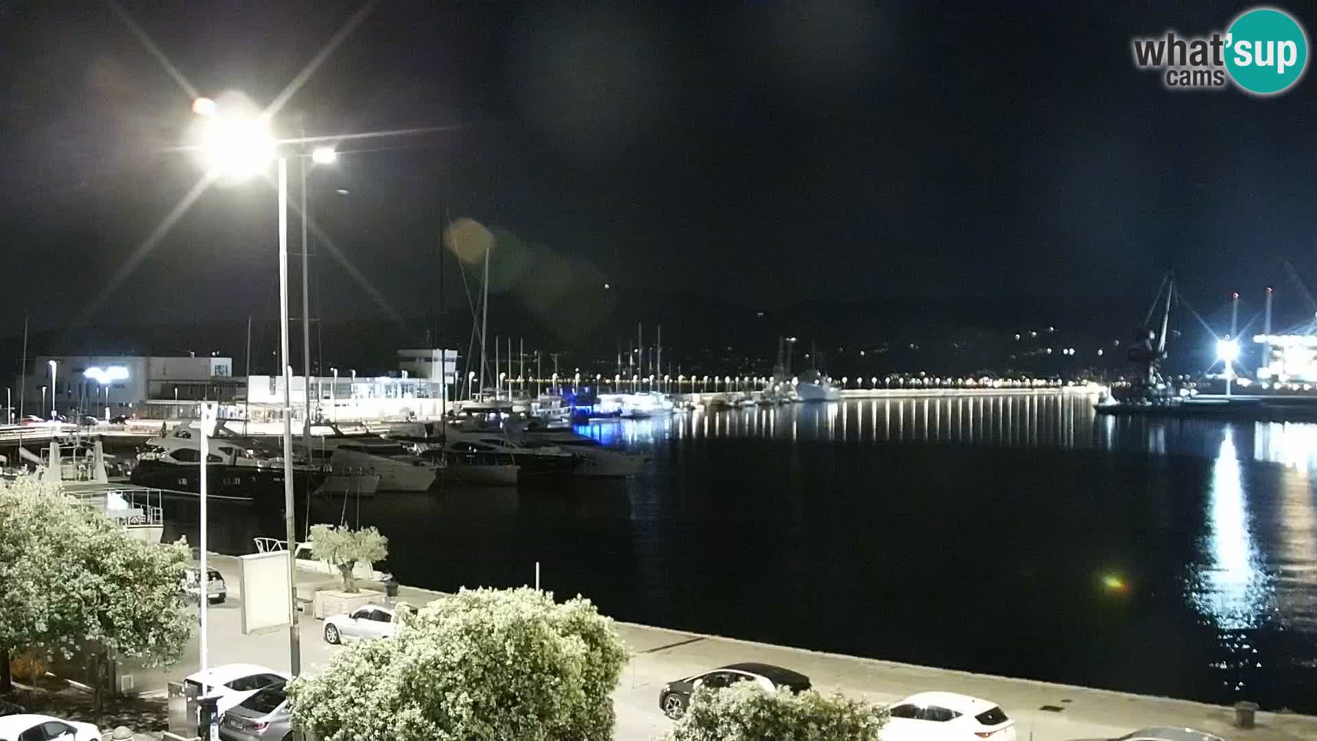 Riva in Marina v Reki – Spletna kamera v živo Hrvaška