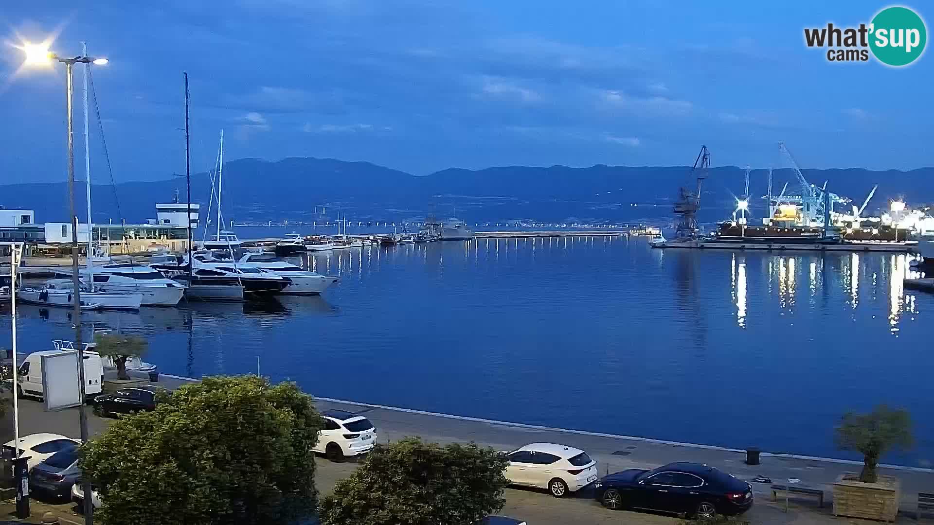 Riva in Marina v Reki – Spletna kamera v živo Hrvaška