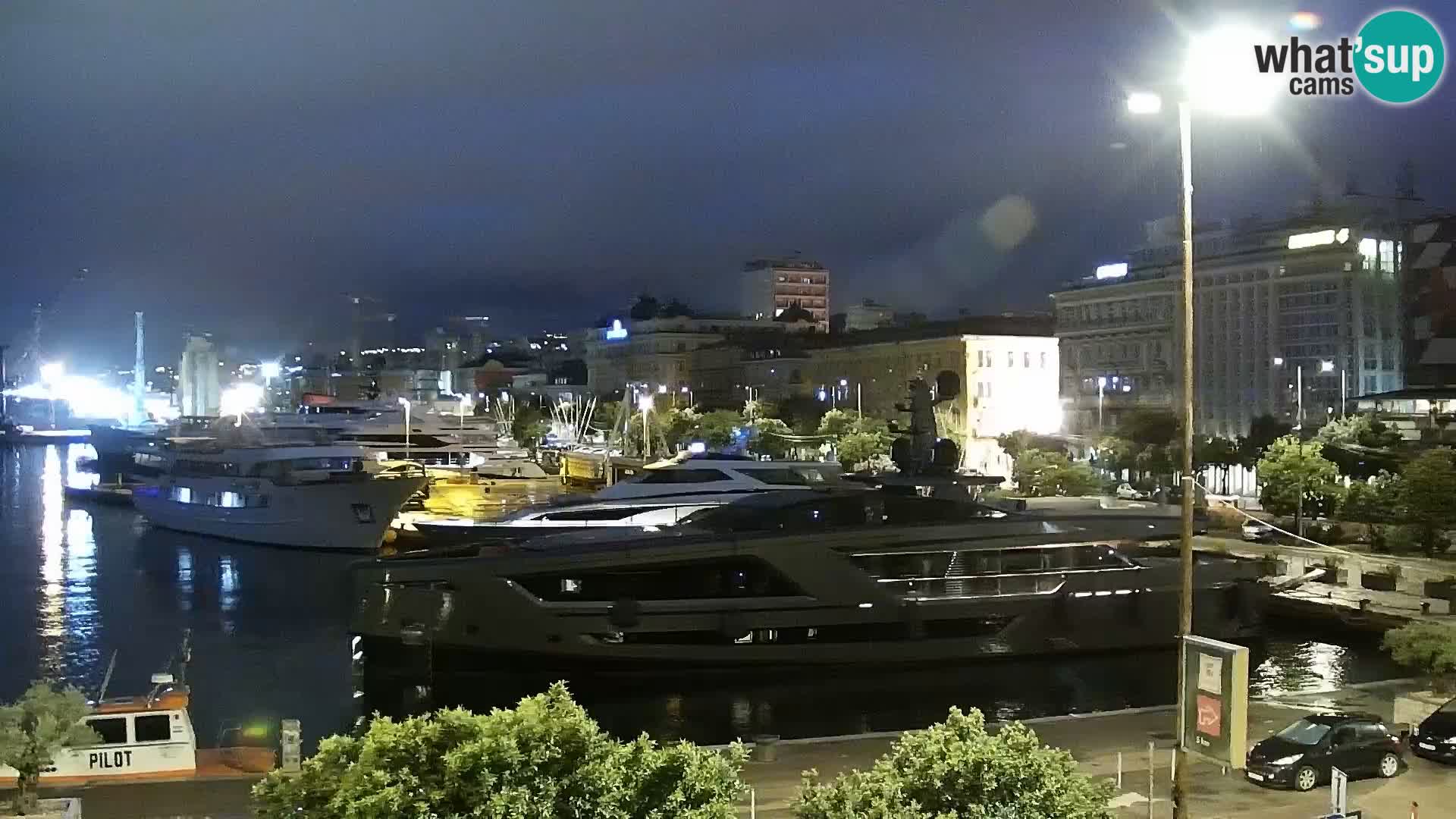 Riva i Marina u Rijeci – Web kamera uživo u Hrvatskoj