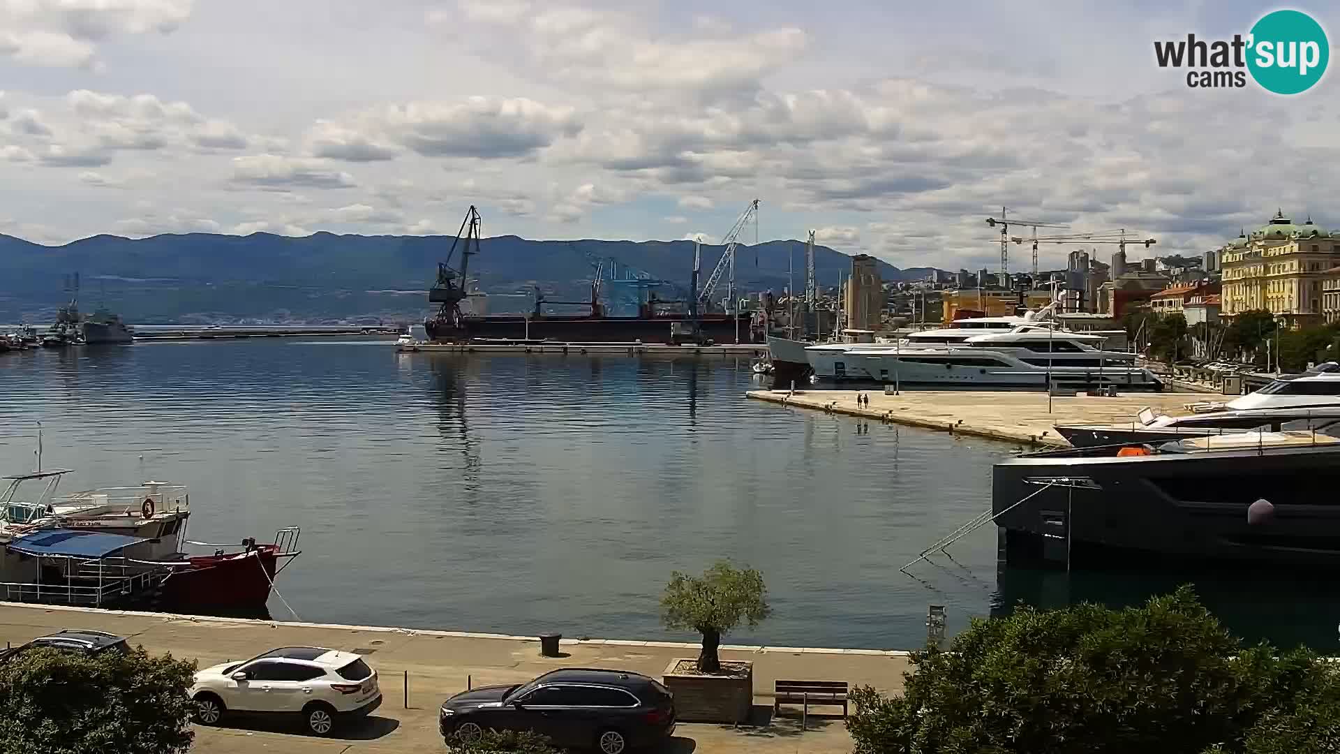Riva i Marina u Rijeci – Web kamera uživo u Hrvatskoj