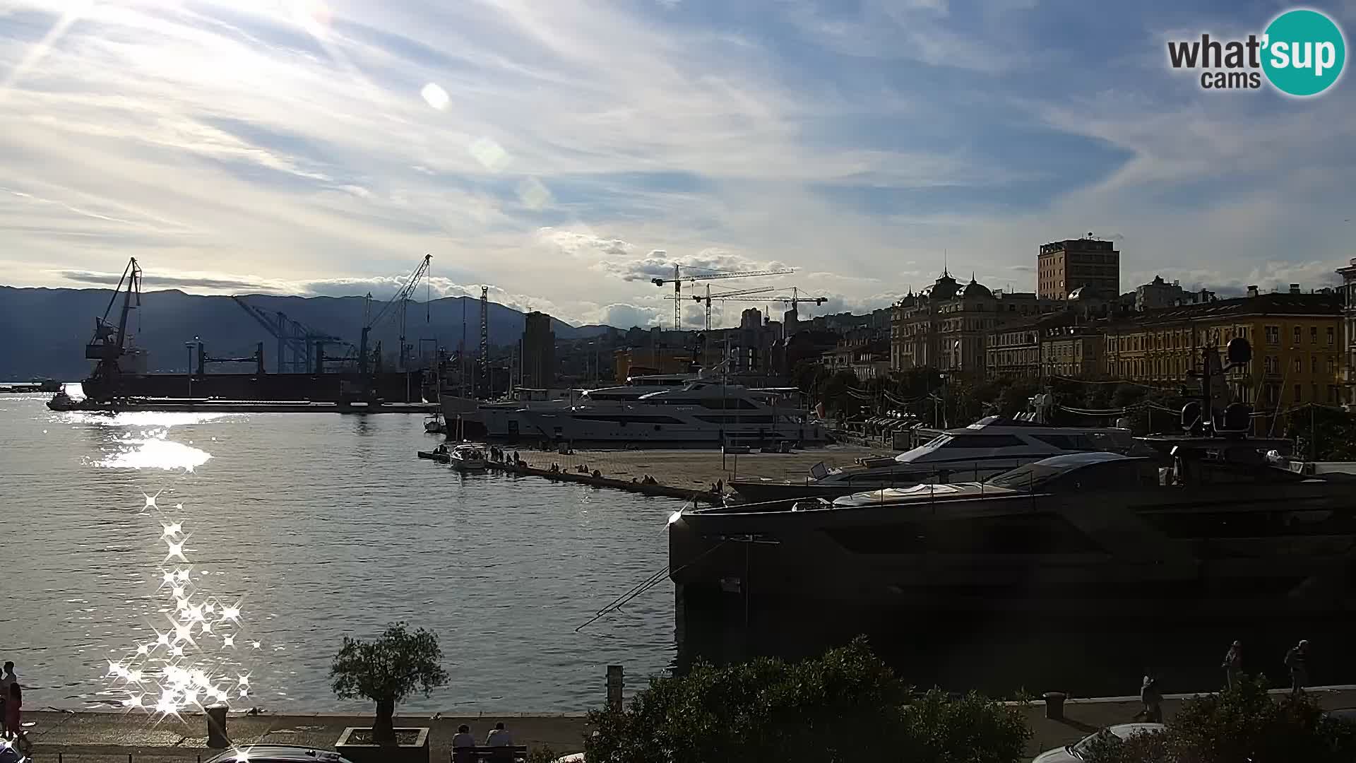 La Riva y Marina en Rijeka – Webcam en vivo Croacia