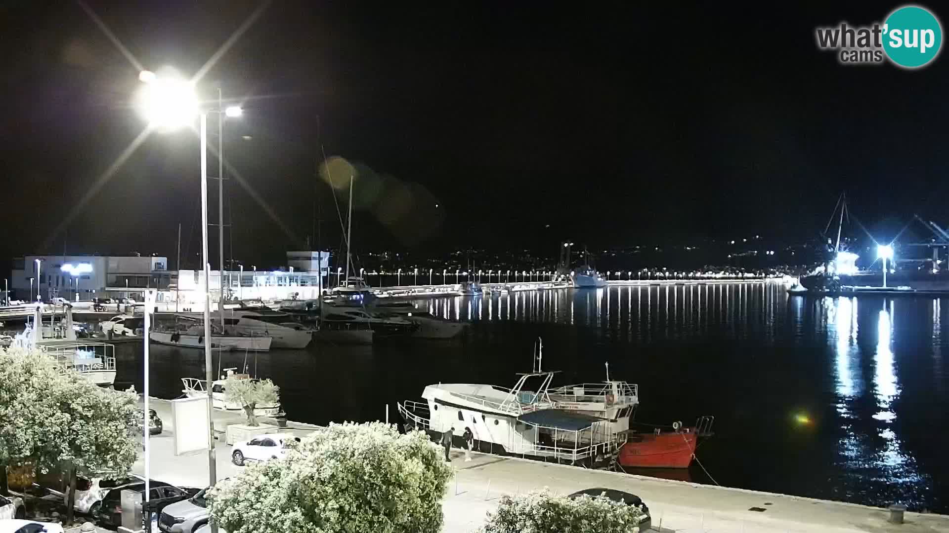 Riva in Marina v Reki – Spletna kamera v živo Hrvaška
