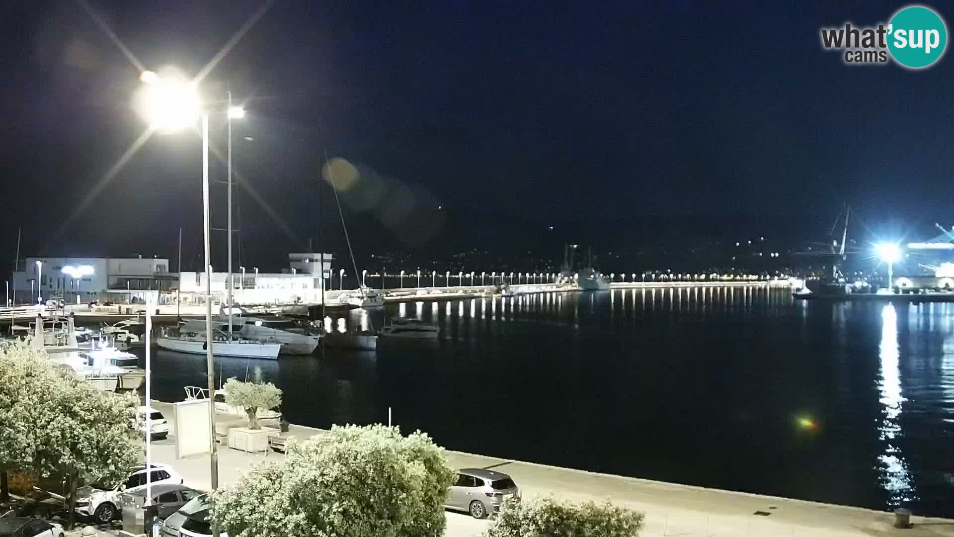 Riva in Marina v Reki – Spletna kamera v živo Hrvaška