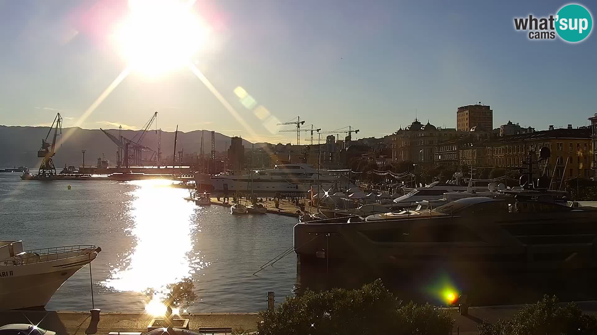 La Riva y Marina en Rijeka – Webcam en vivo Croacia