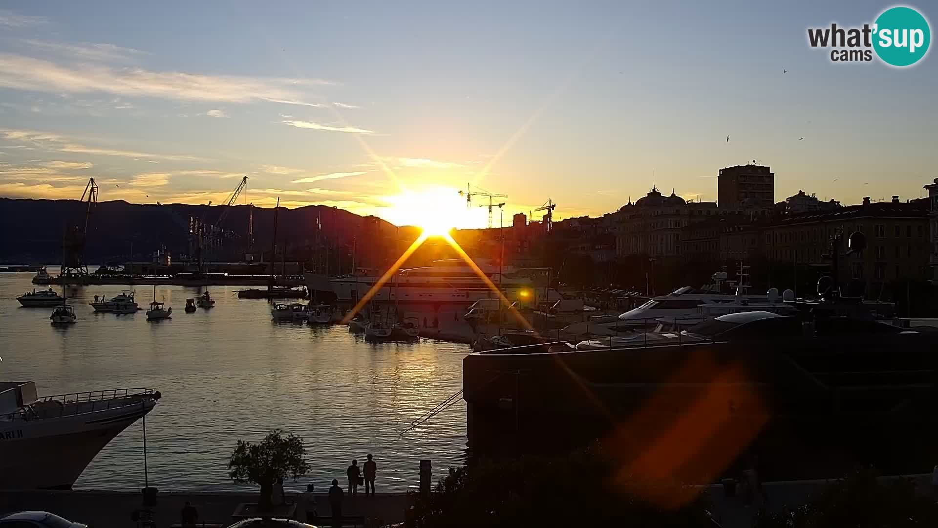 Riva in Marina v Reki – Spletna kamera v živo Hrvaška