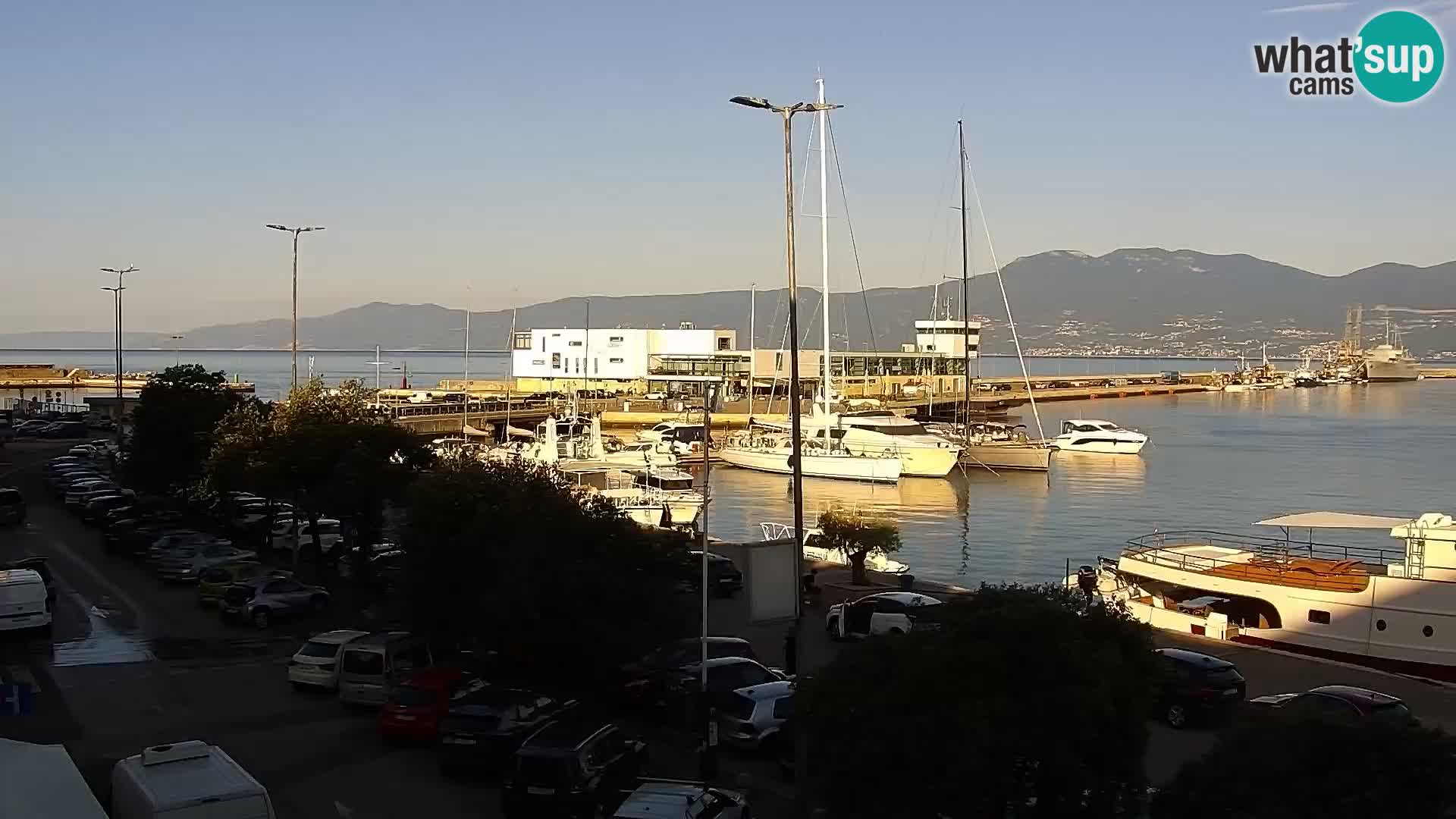 Riva in Marina v Reki – Spletna kamera v živo Hrvaška