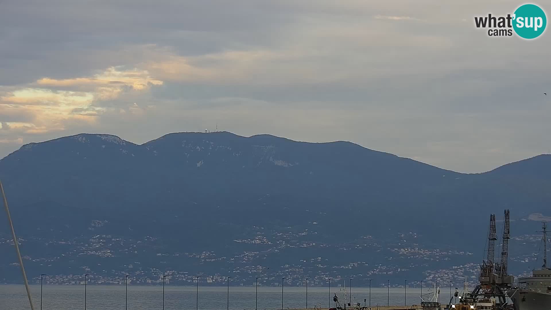 Riva i Marina u Rijeci – Web kamera uživo u Hrvatskoj