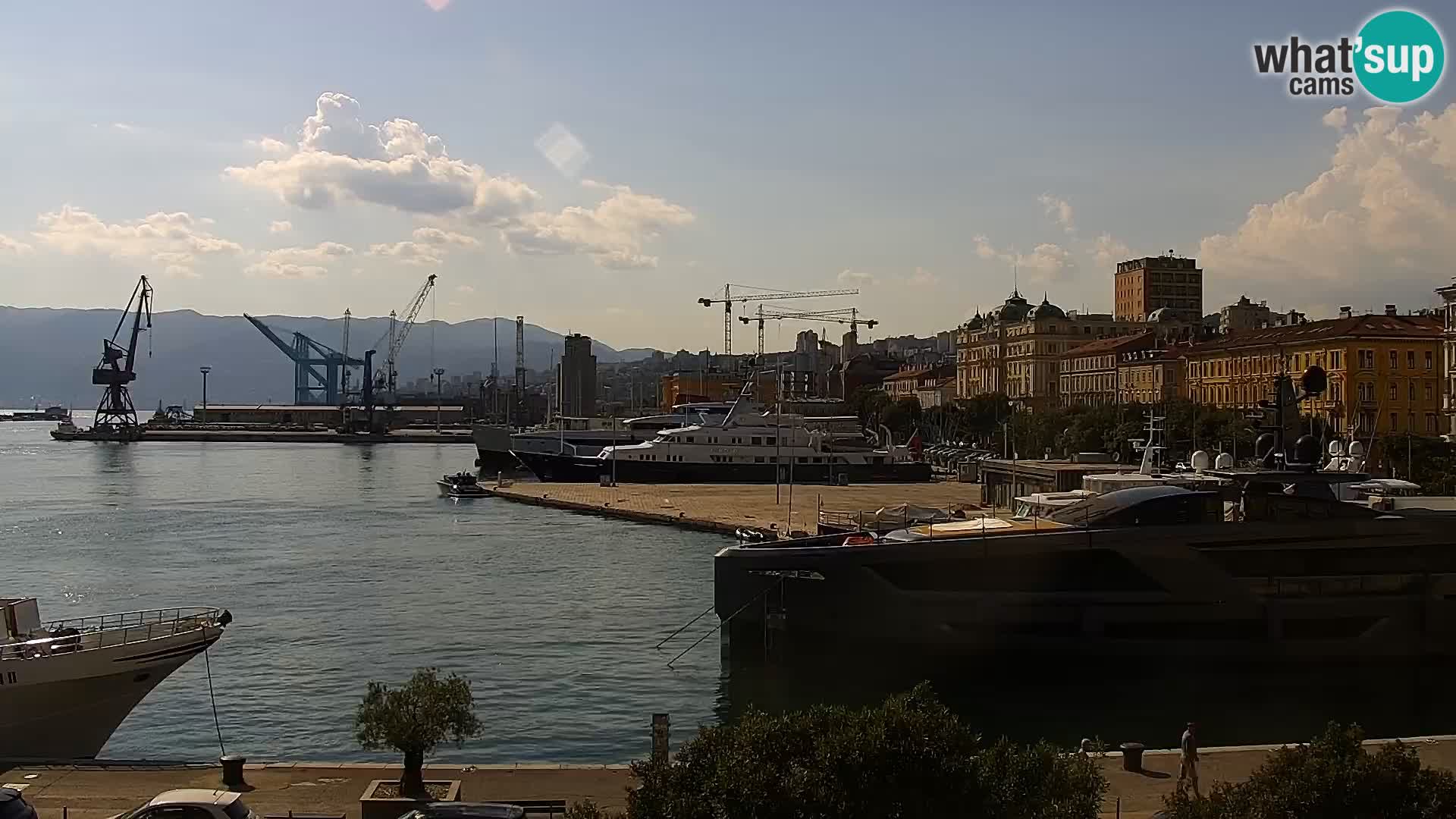 La Riva y Marina en Rijeka – Webcam en vivo Croacia