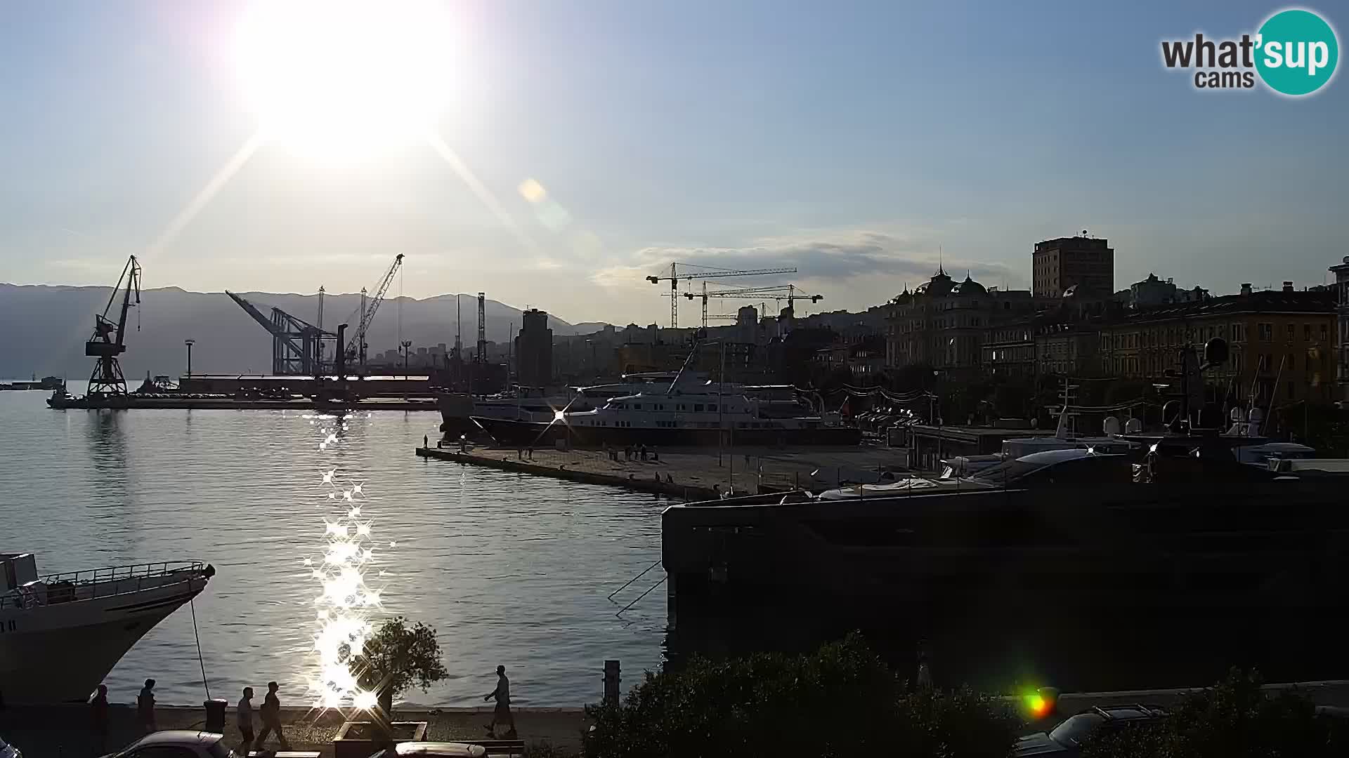 Riva i Marina u Rijeci – Web kamera uživo u Hrvatskoj
