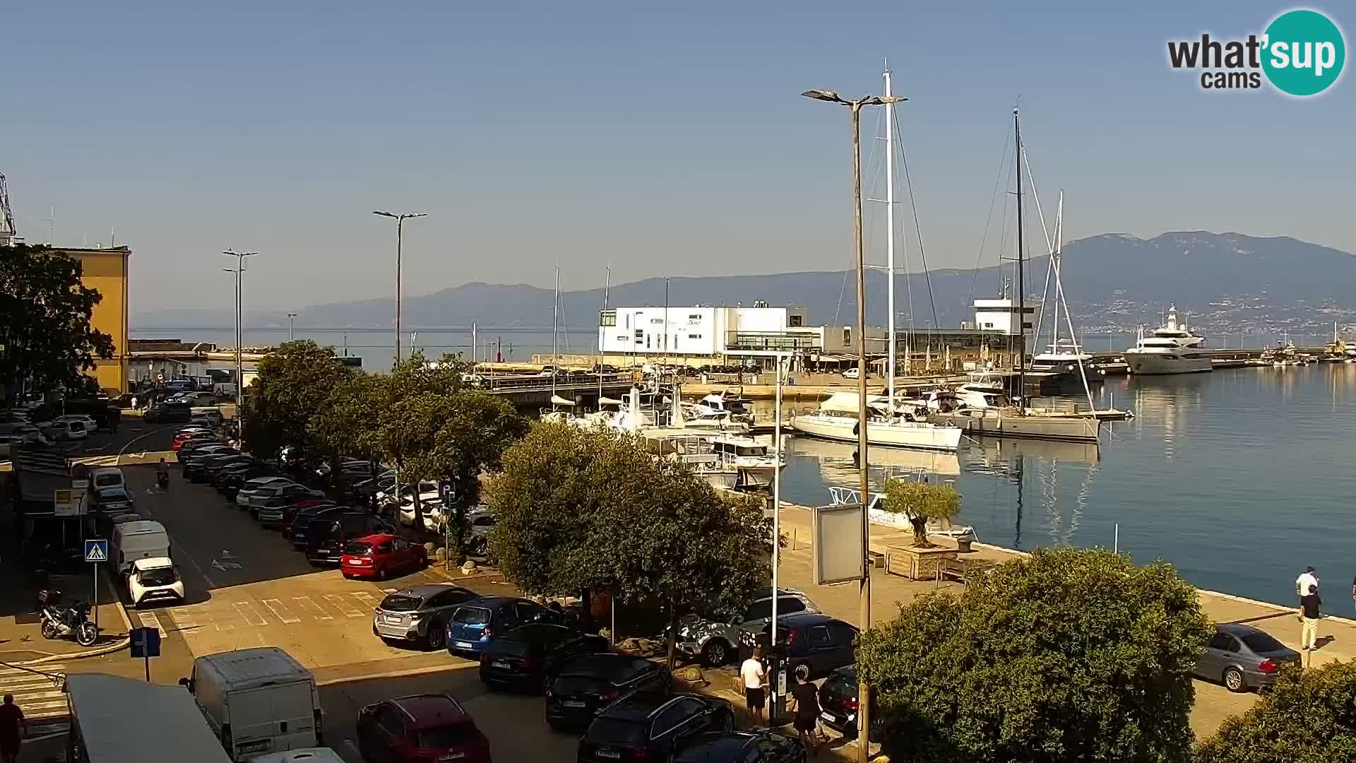 Riva in Marina v Reki – Spletna kamera v živo Hrvaška