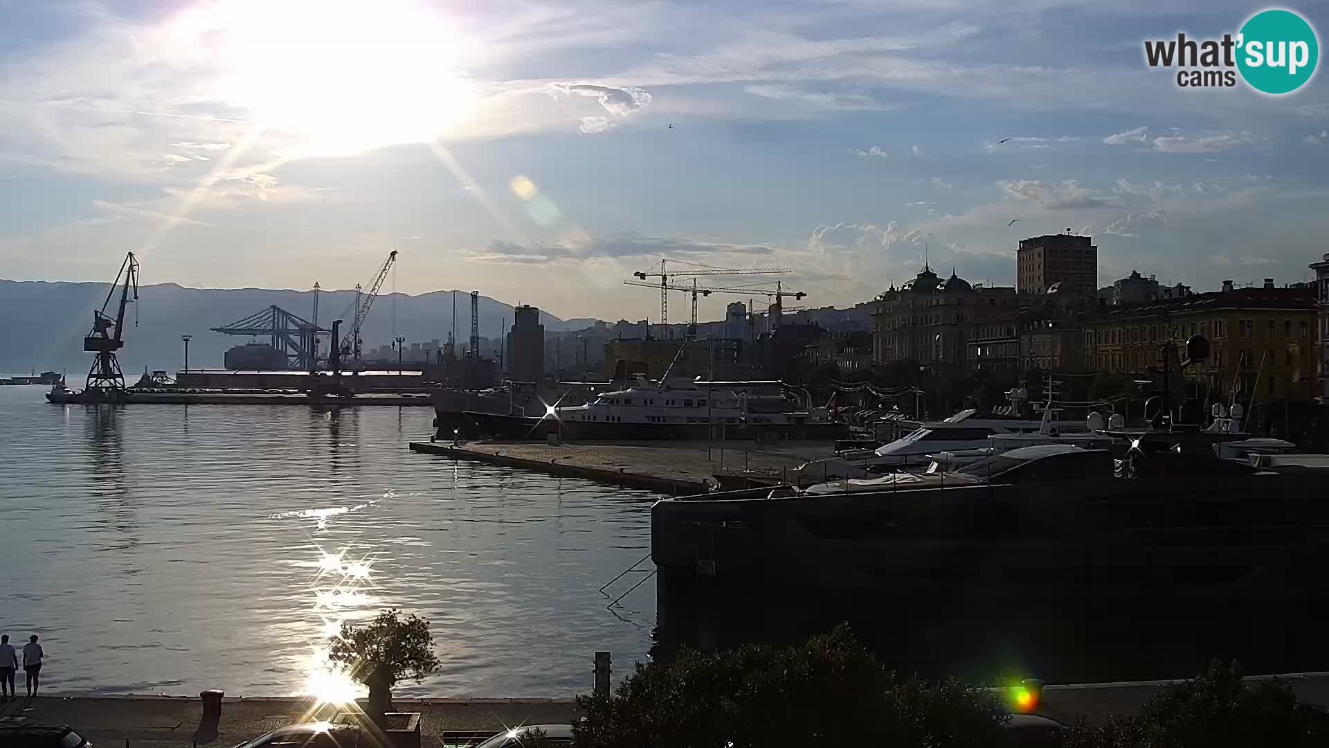 La Riva y Marina en Rijeka – Webcam en vivo Croacia