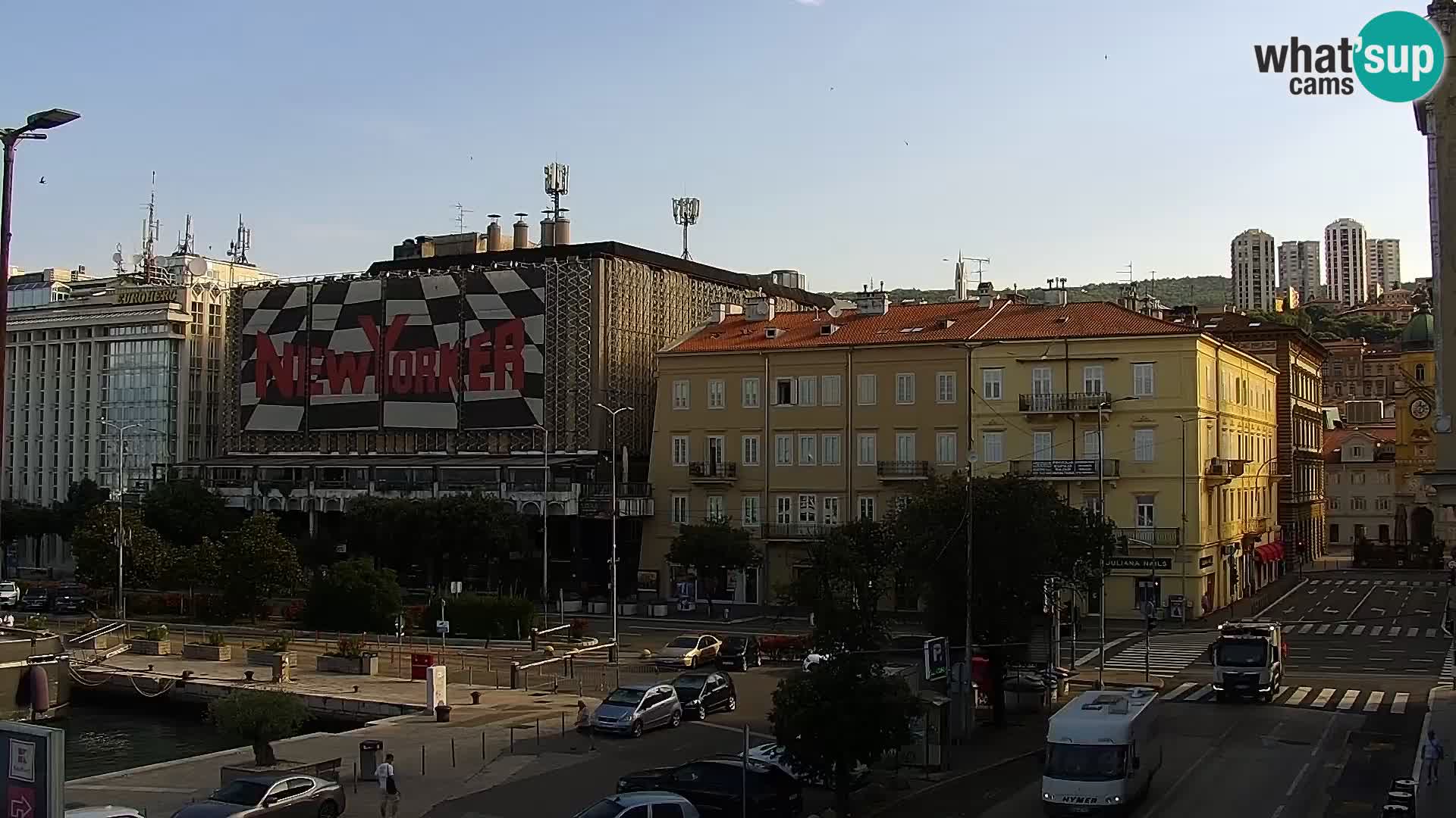 Riva i Marina u Rijeci – Web kamera uživo u Hrvatskoj