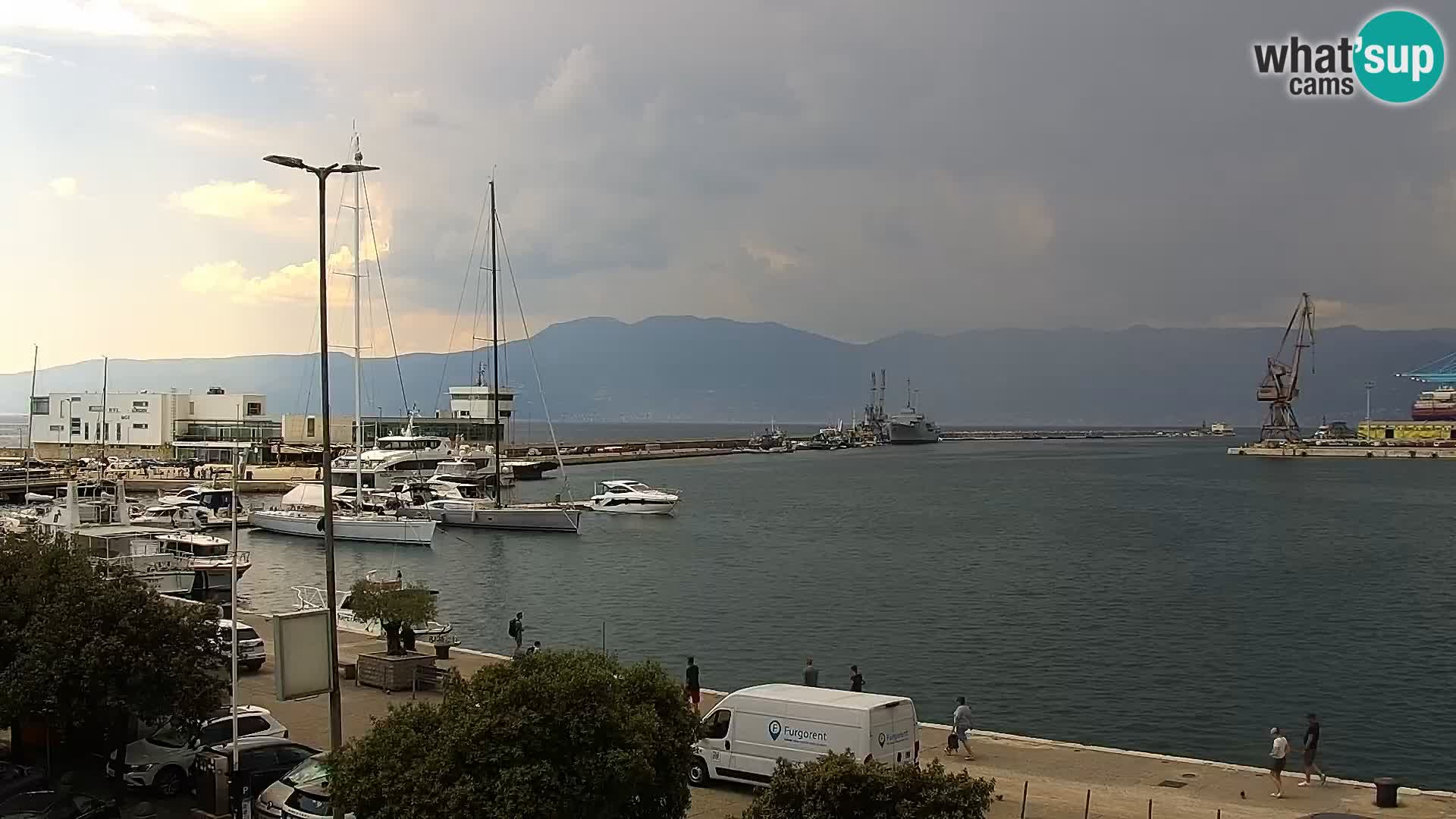 Riva i Marina u Rijeci – Web kamera uživo u Hrvatskoj